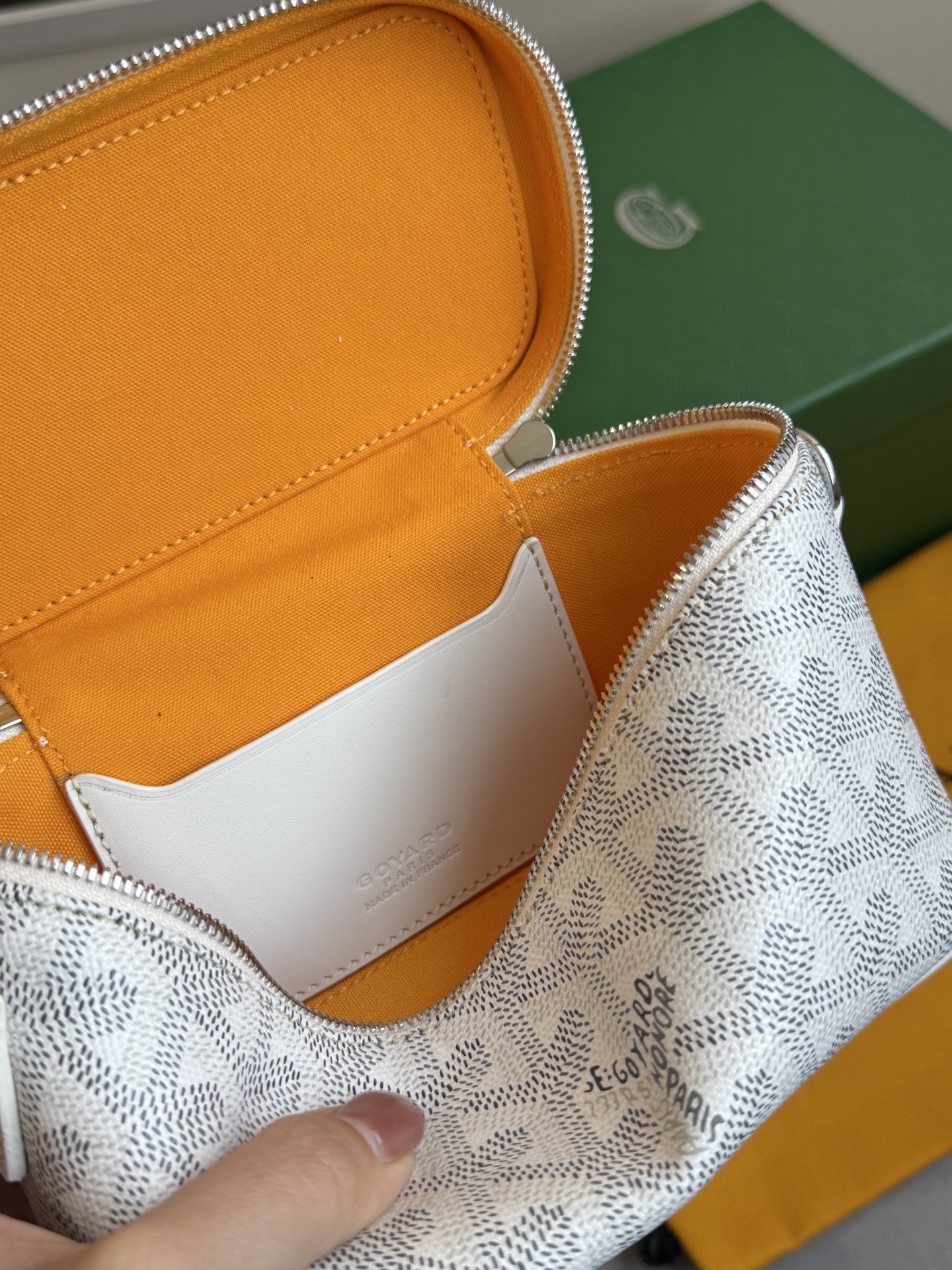 Goyard 升级版狗牙化妆包迷你·白色