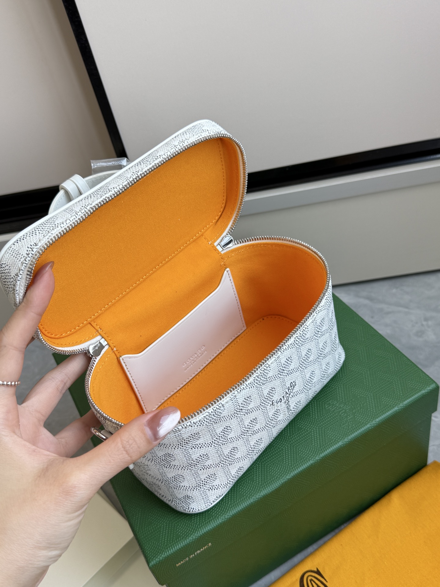 Goyard 升级版狗牙化妆包迷你·白色