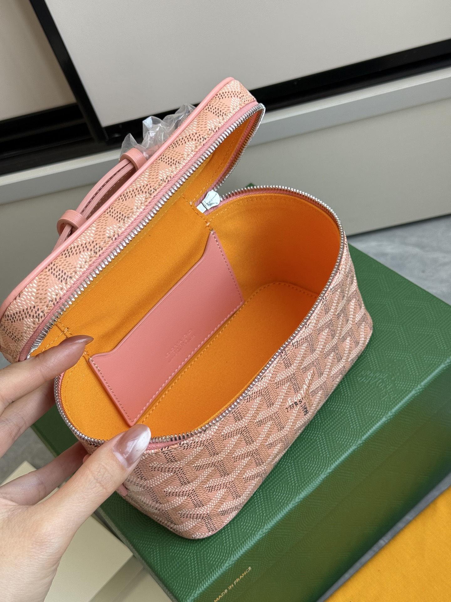 Dior 升级版狗牙化妆包迷你·粉色