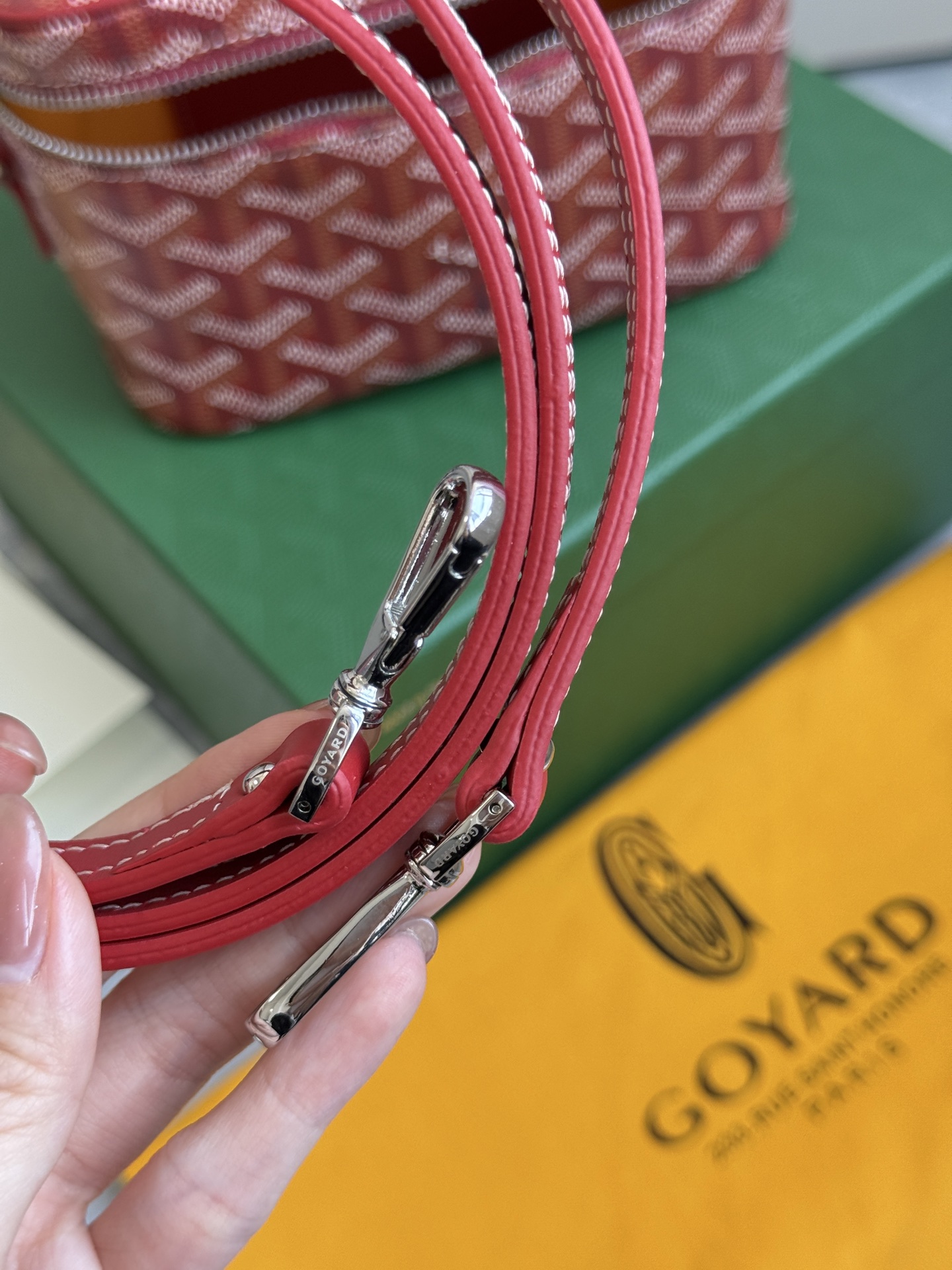 Gucci 升级版狗牙化妆包迷你·大红