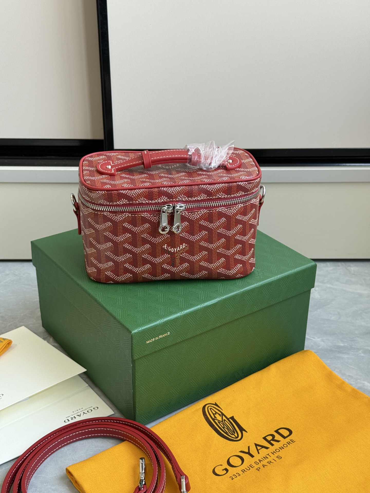 Gucci 升级版狗牙化妆包迷你·大红