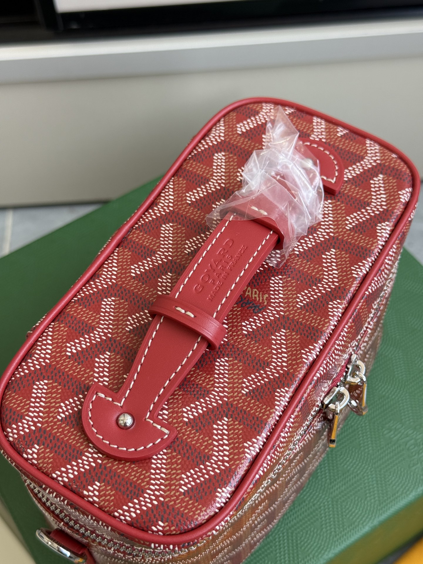 Gucci 升级版狗牙化妆包迷你·大红