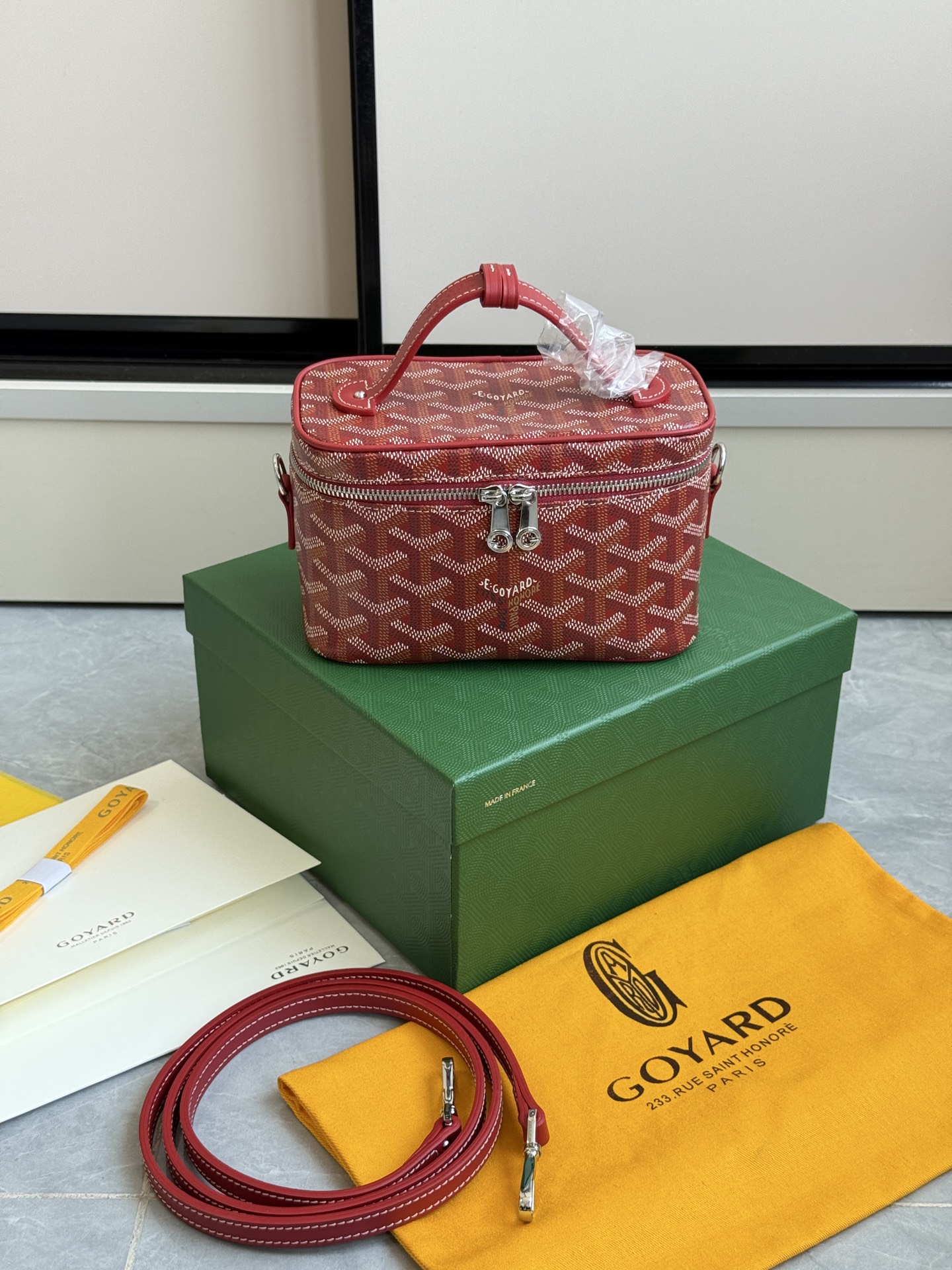 Gucci 升级版狗牙化妆包迷你·大红