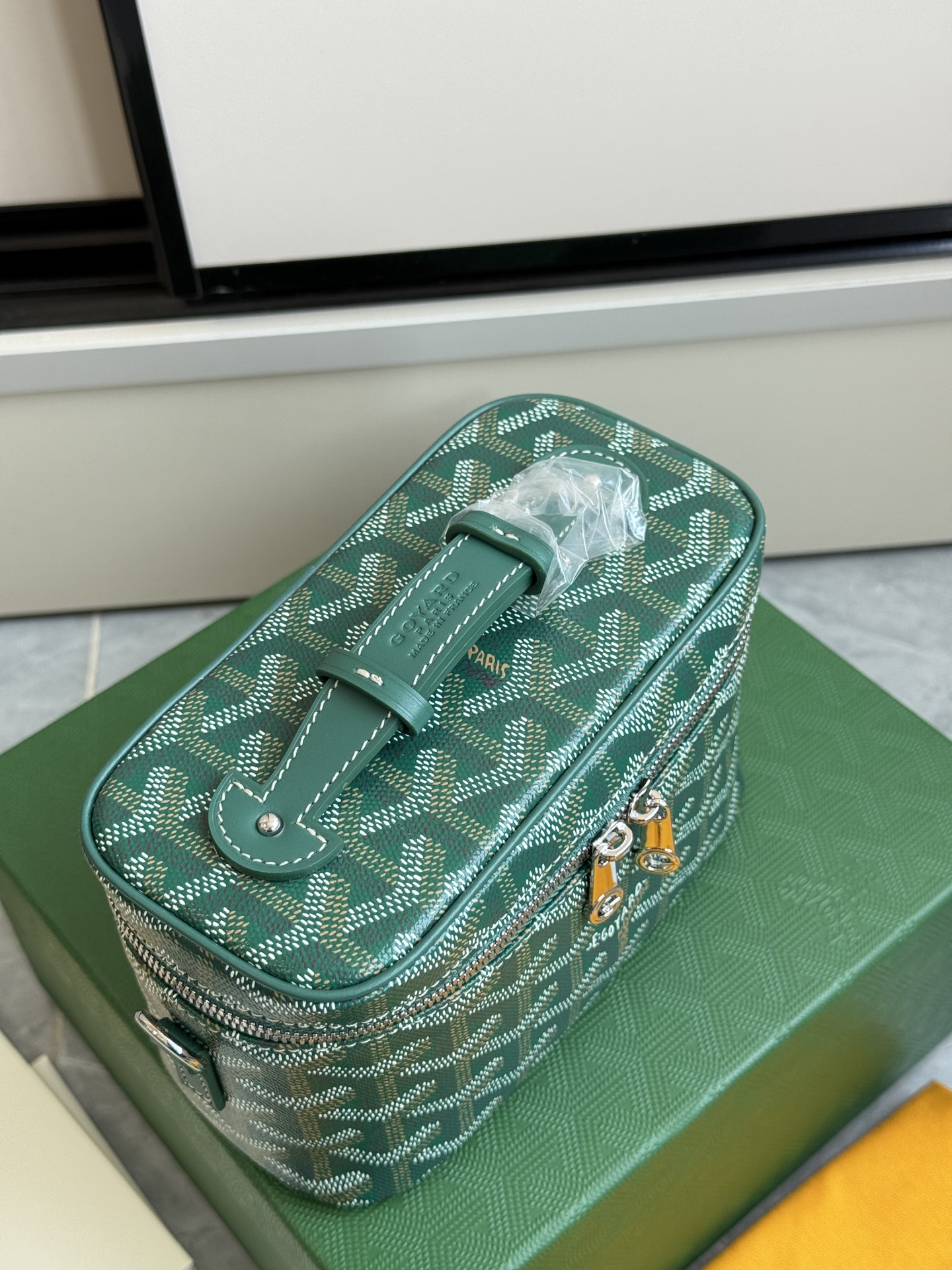 Gucci 升级版狗牙化妆包迷你·绿色