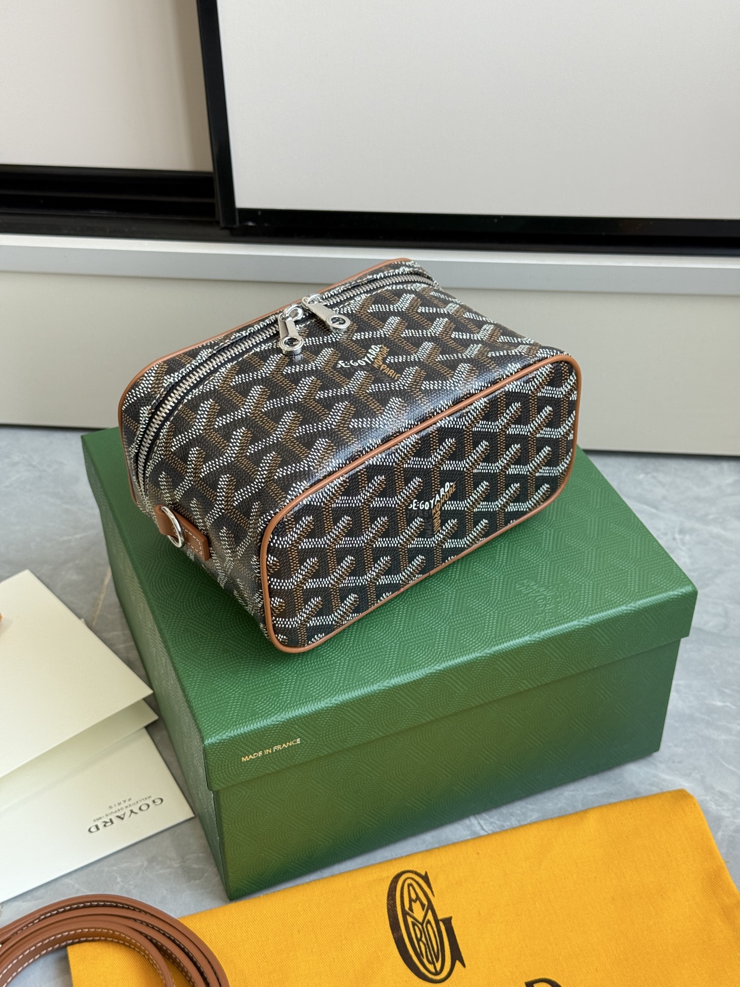 Goyard 升级版狗牙化妆包迷你·棕色