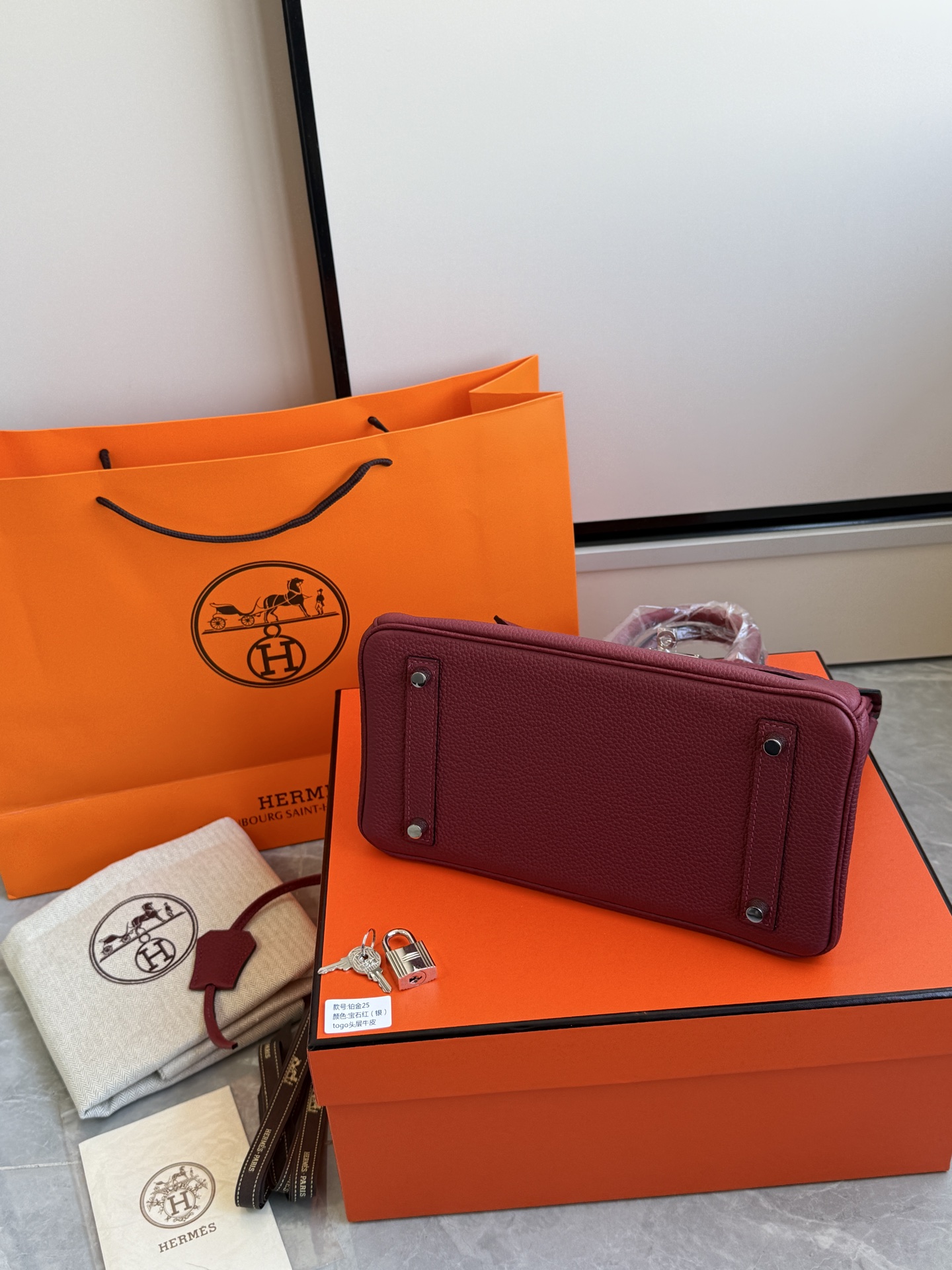 Hermès 铂金包·银扣宝石红