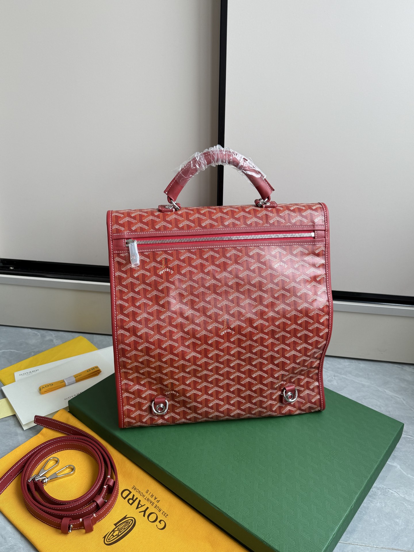Gucci 升级版折叠大背包·红色