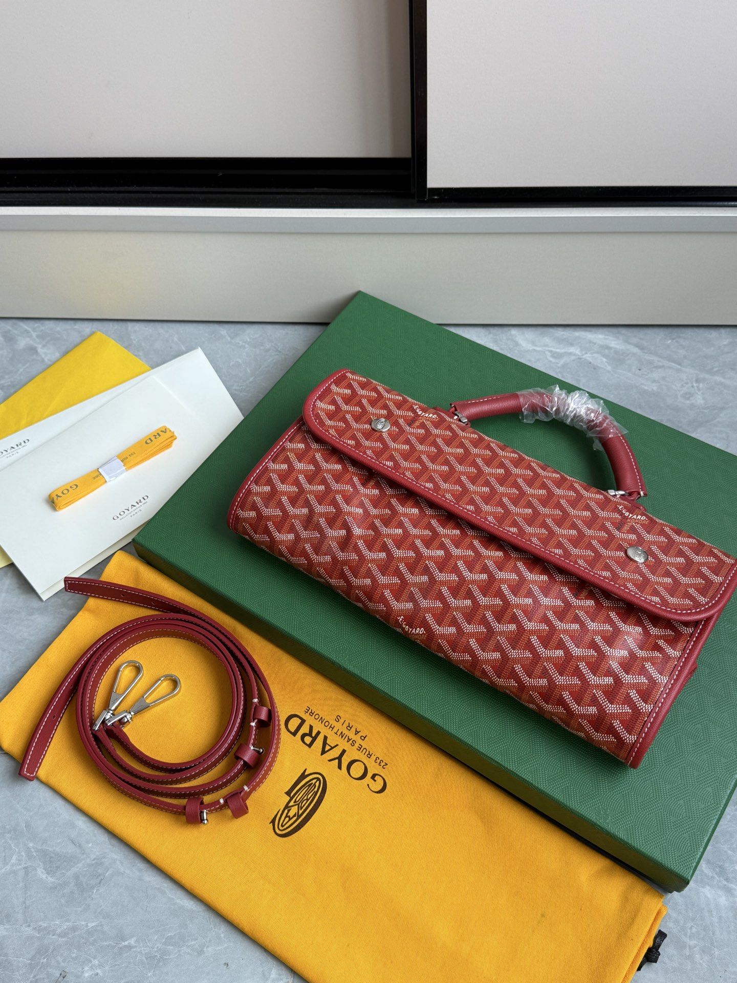 Gucci 升级版折叠大背包·红色