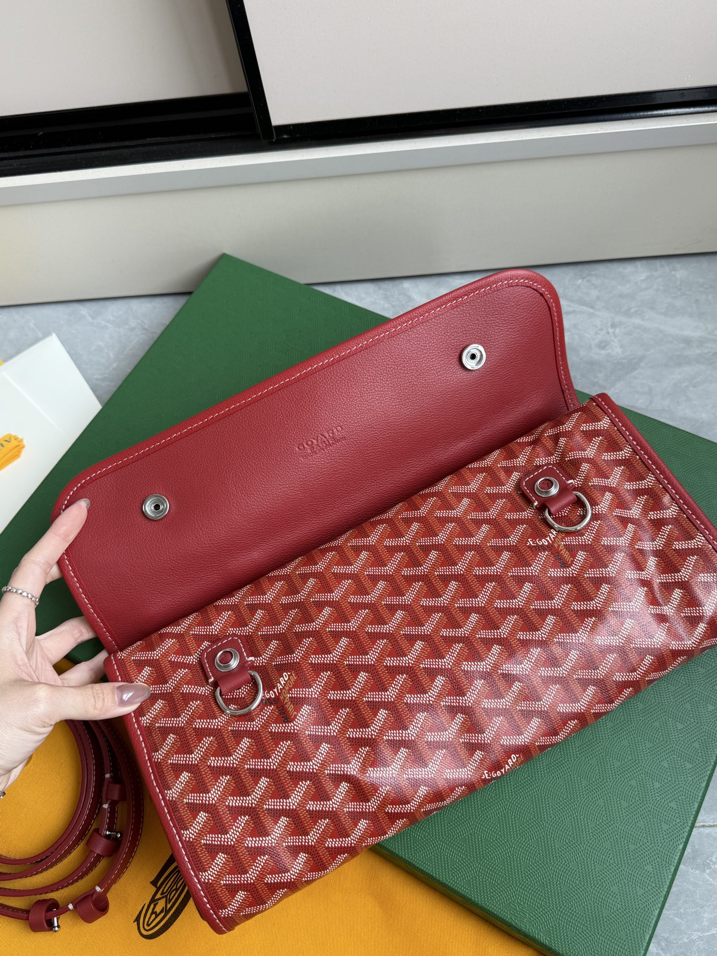 Gucci 升级版折叠大背包·红色