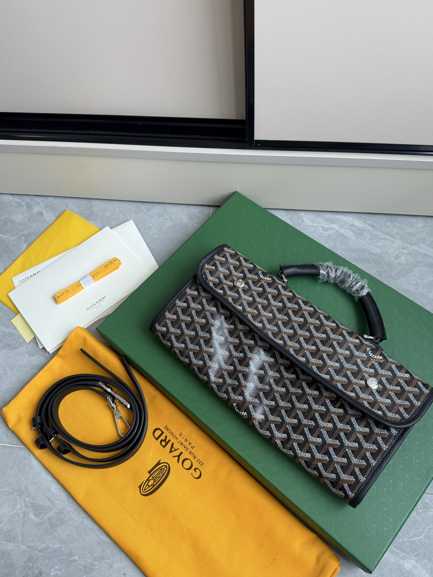 Gucci 升级版折叠大背包·黑色