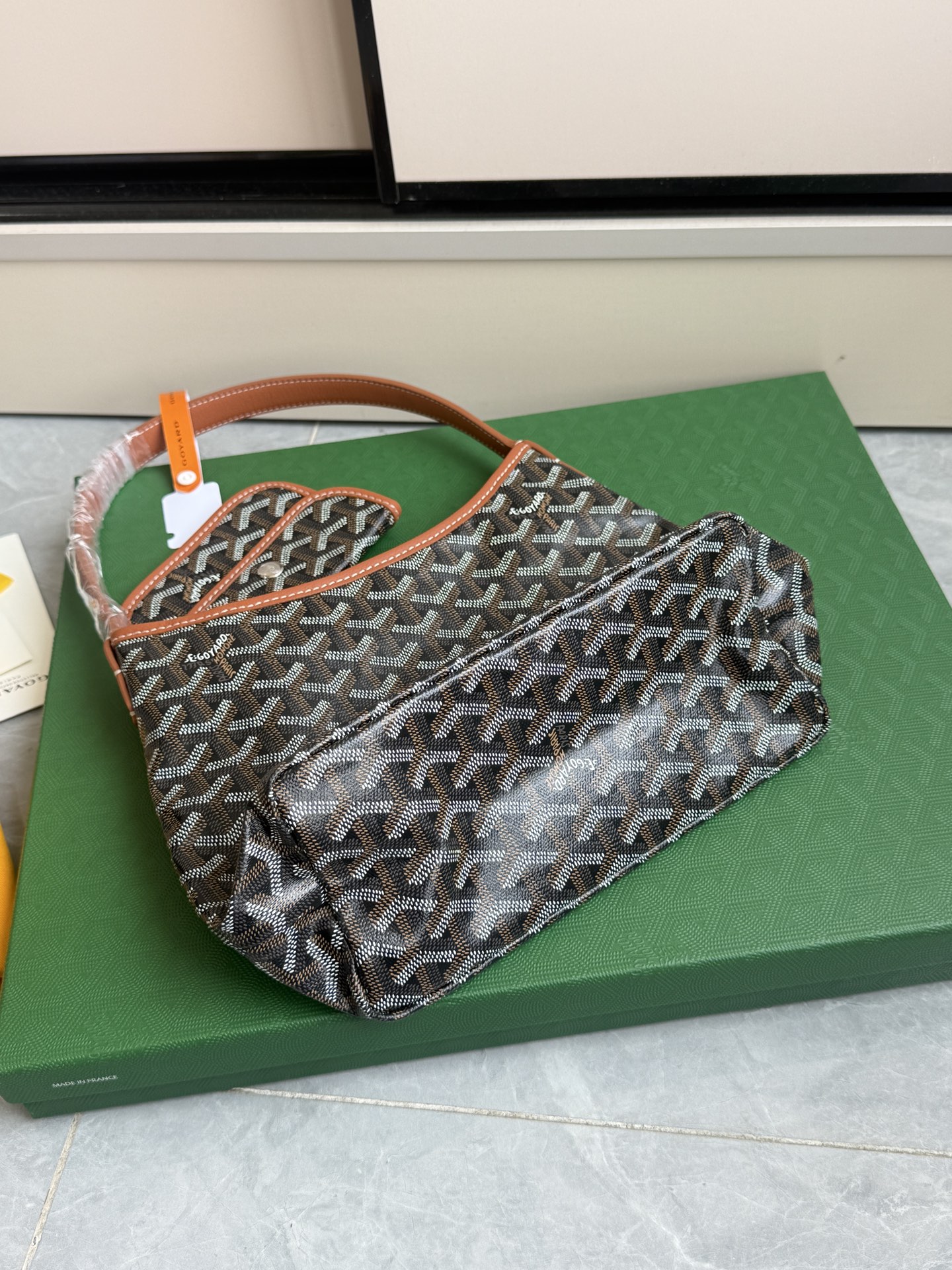 Goyard 升级版狗牙hobo迷你·棕色