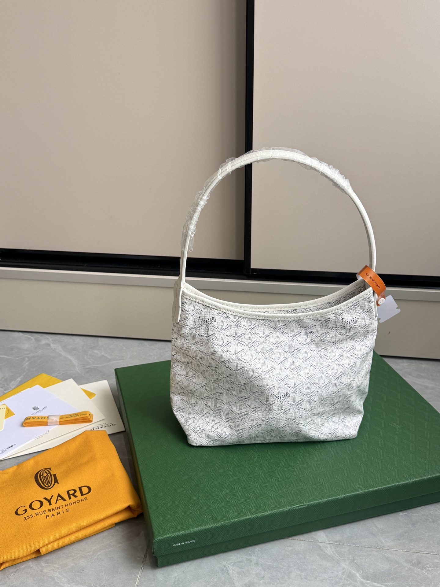 Coach 升级版狗牙hobo迷你·白色