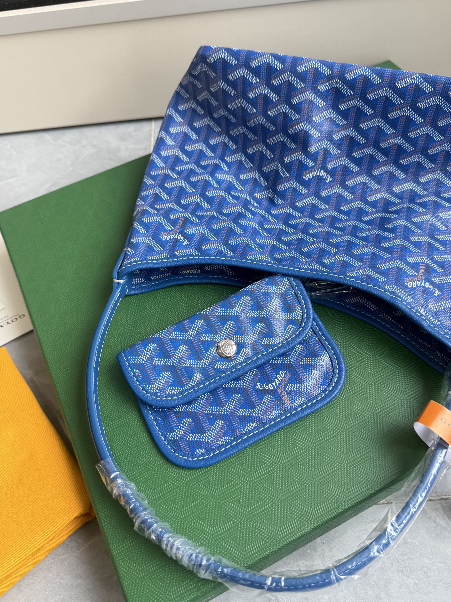 Goyard 升级版狗牙hobo迷你·浅蓝色
