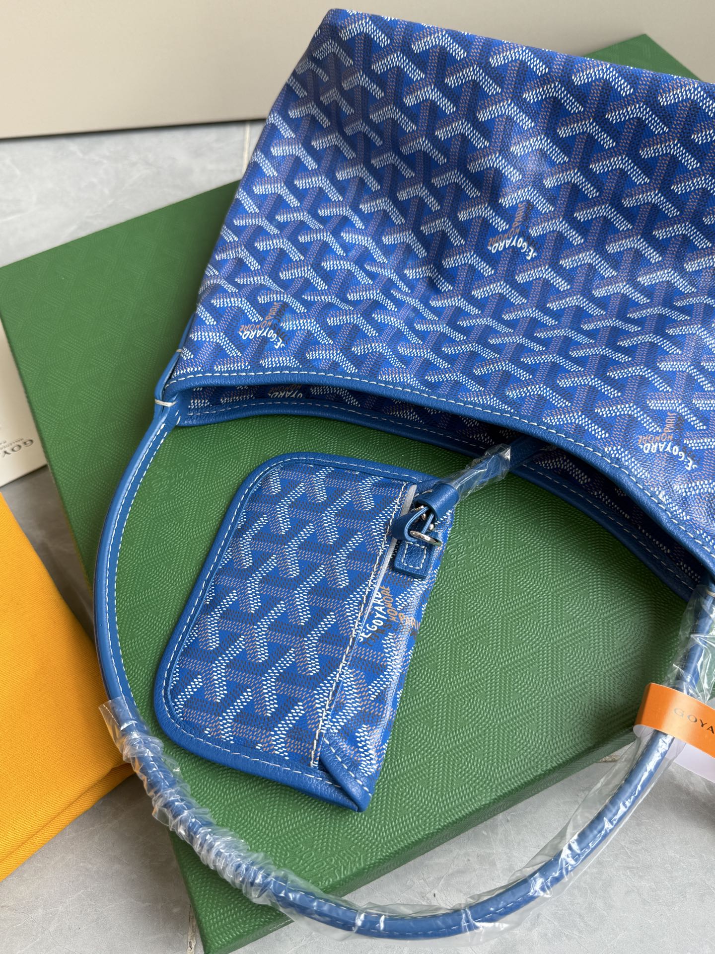 Goyard 升级版狗牙hobo迷你·浅蓝色