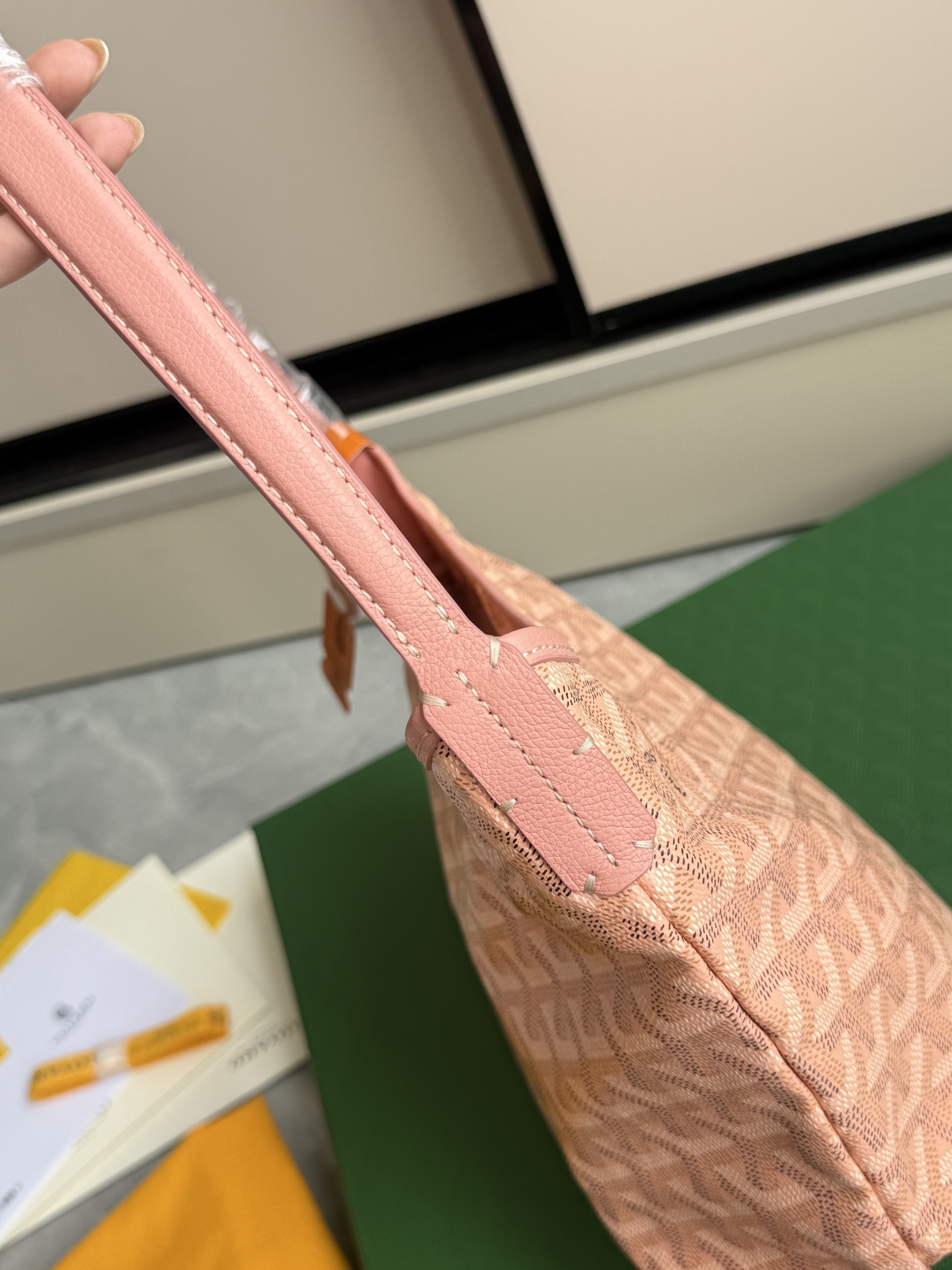 Goyard 升级版狗牙hobo迷你·粉色