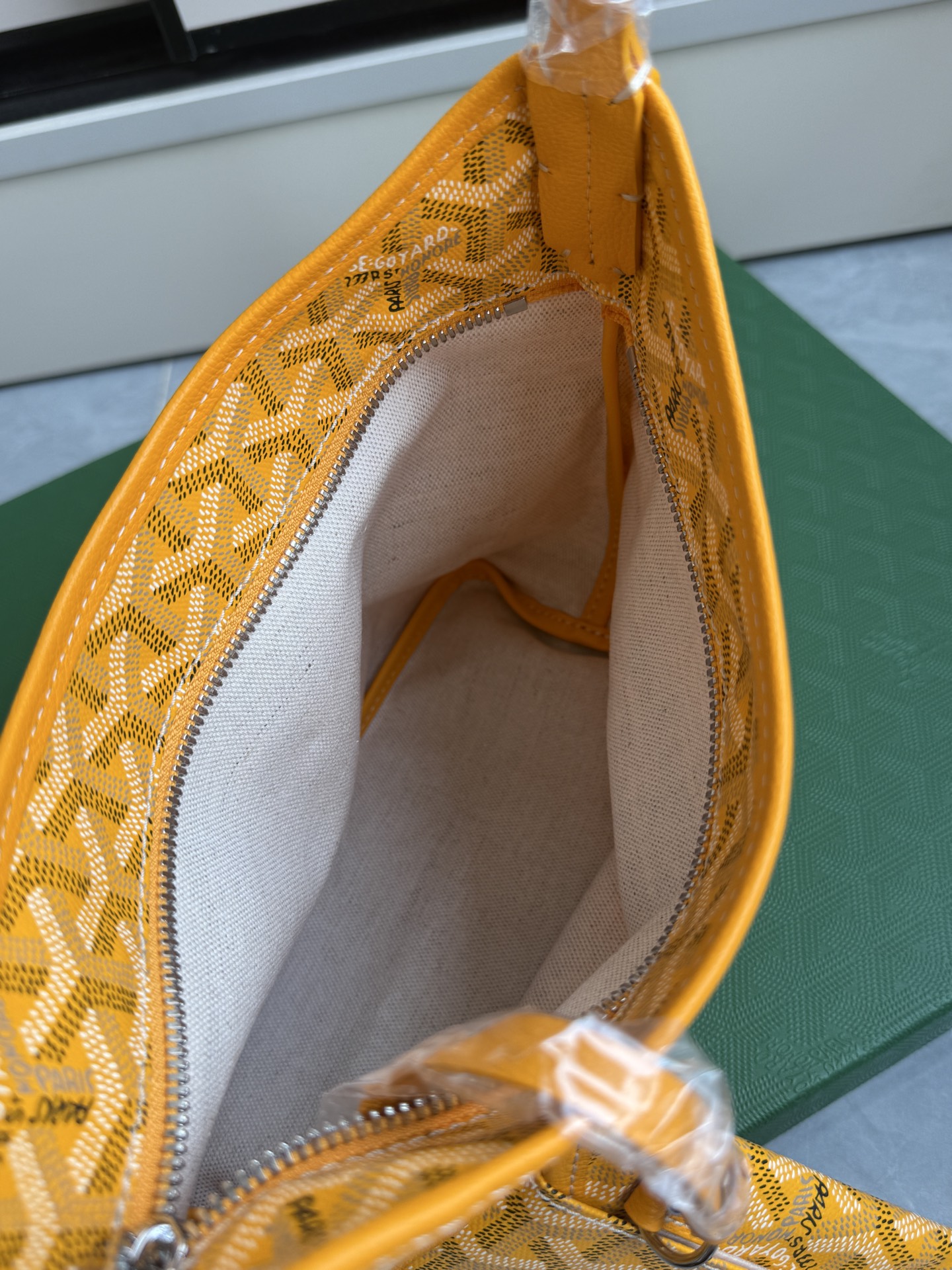 Goyard 升级版狗牙hobo迷你·黄色