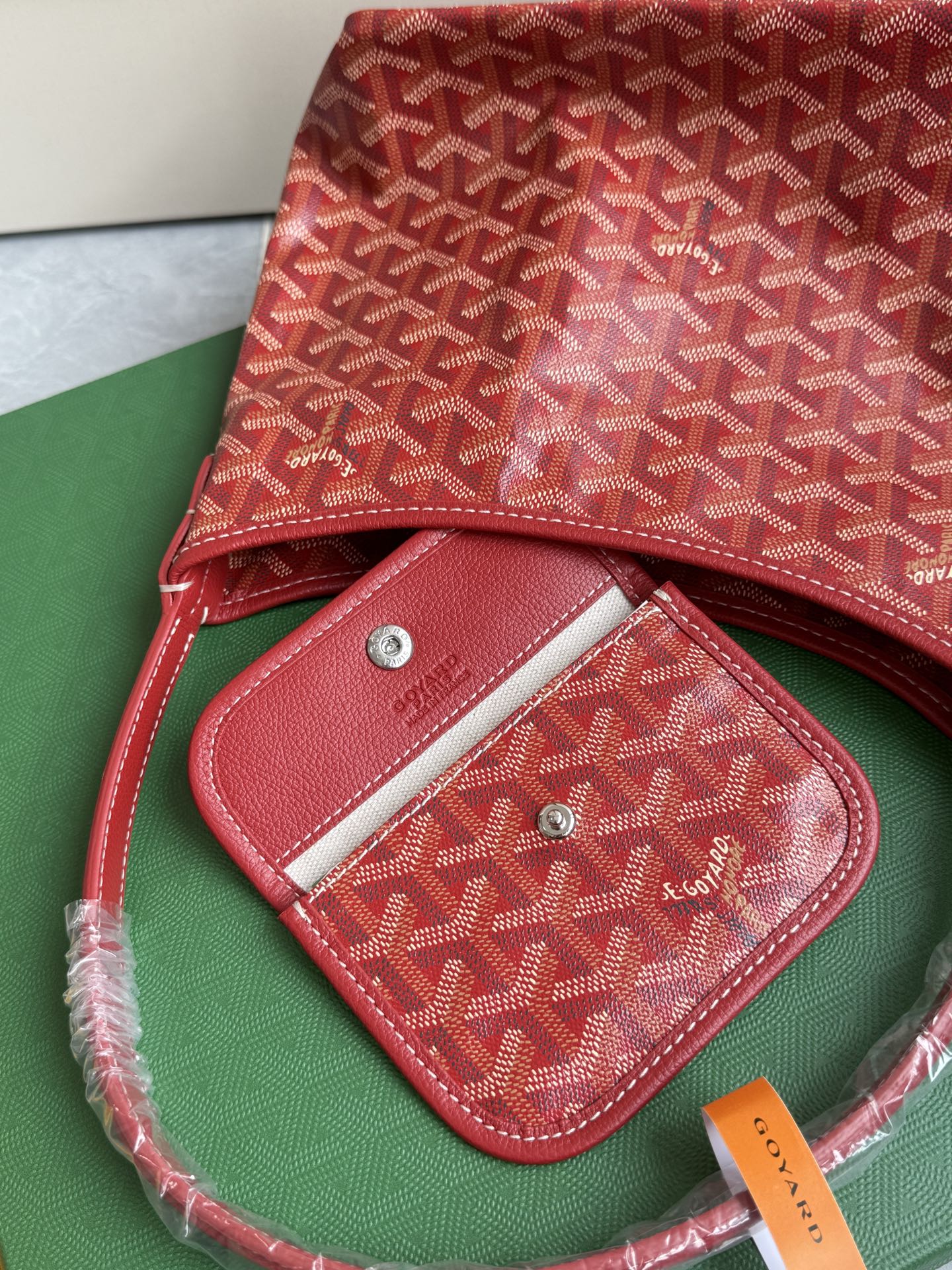 Goyard 升级版狗牙hobo迷你·红色