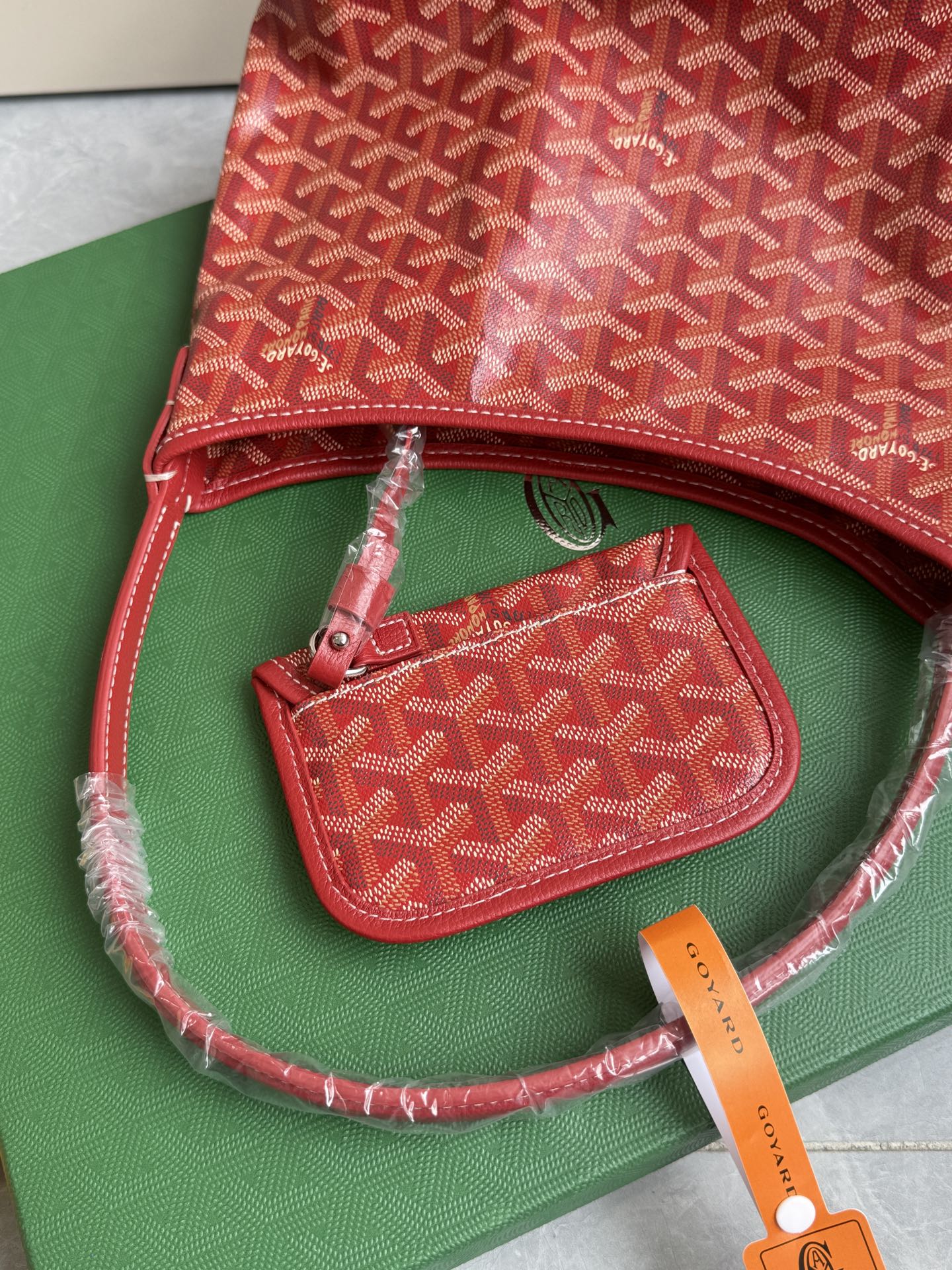 Goyard 升级版狗牙hobo迷你·红色