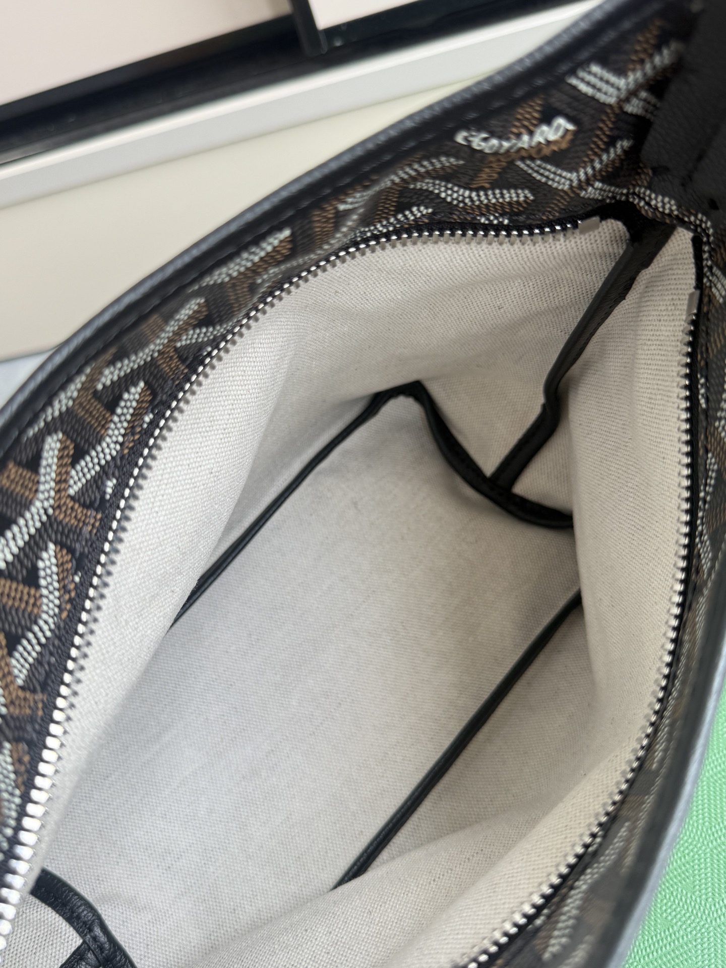 Goyard 升级版狗牙hobo迷你·黑色