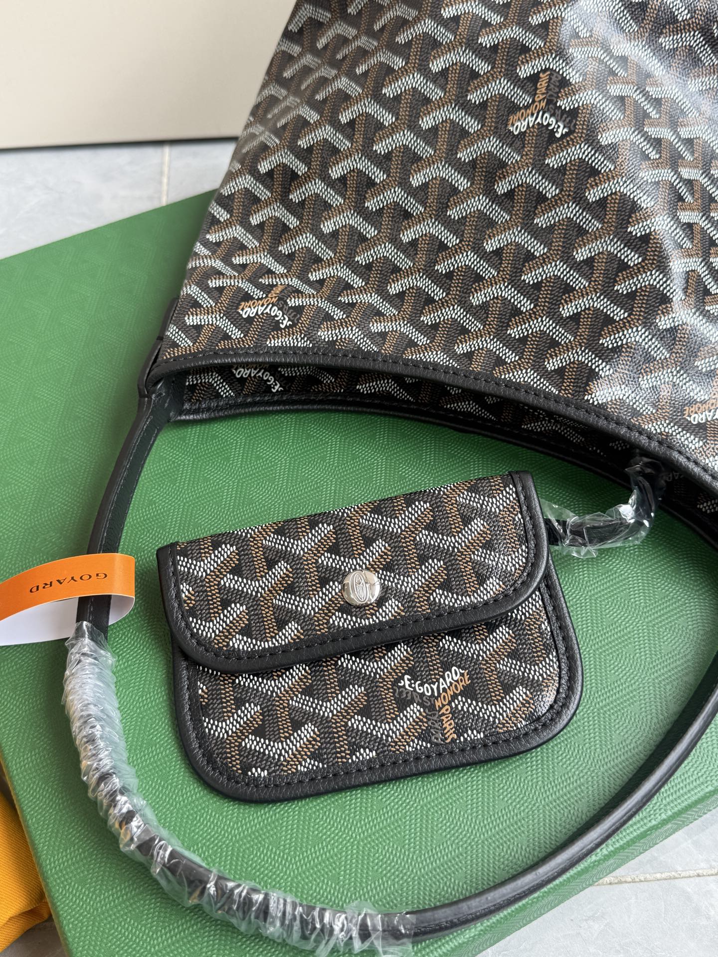 Goyard 升级版狗牙hobo迷你·黑色