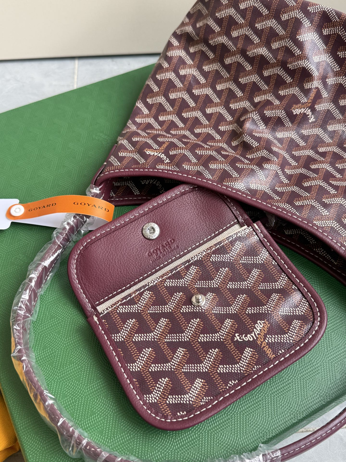 Goyard 升级版狗牙hobo迷你·酒红