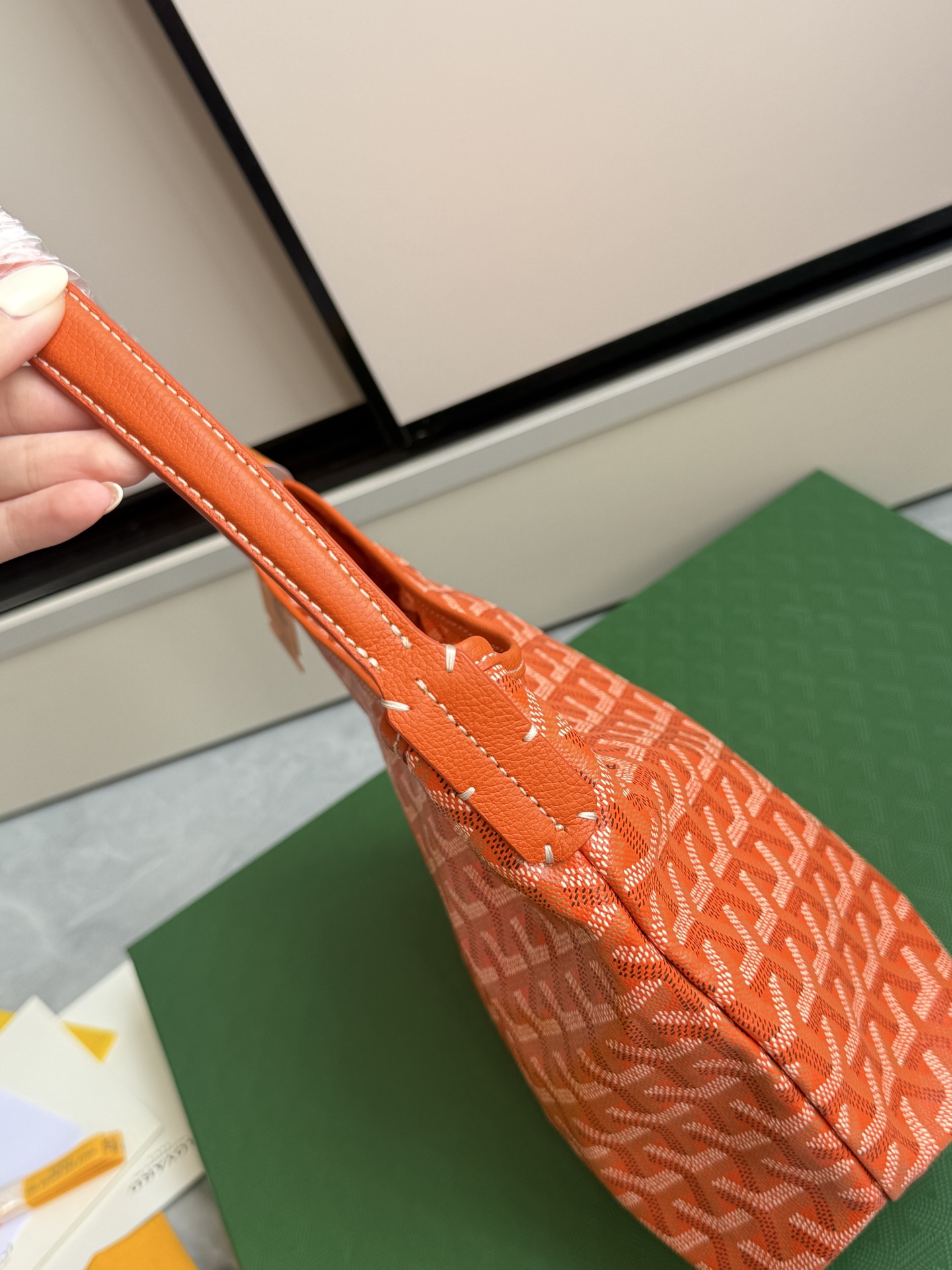 Goyard 升级版狗牙hobo迷你·橙色