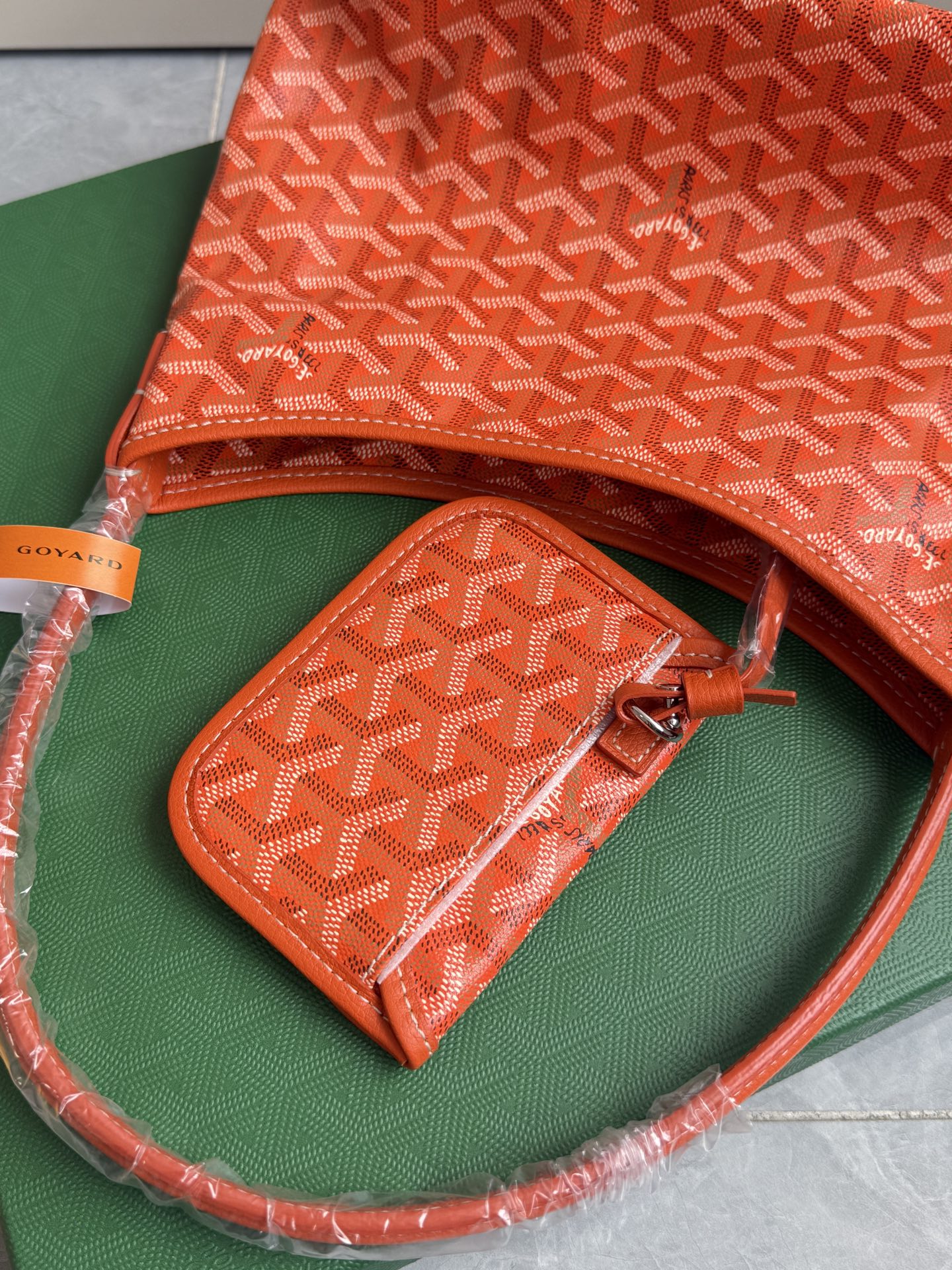 Goyard 升级版狗牙hobo迷你·橙色