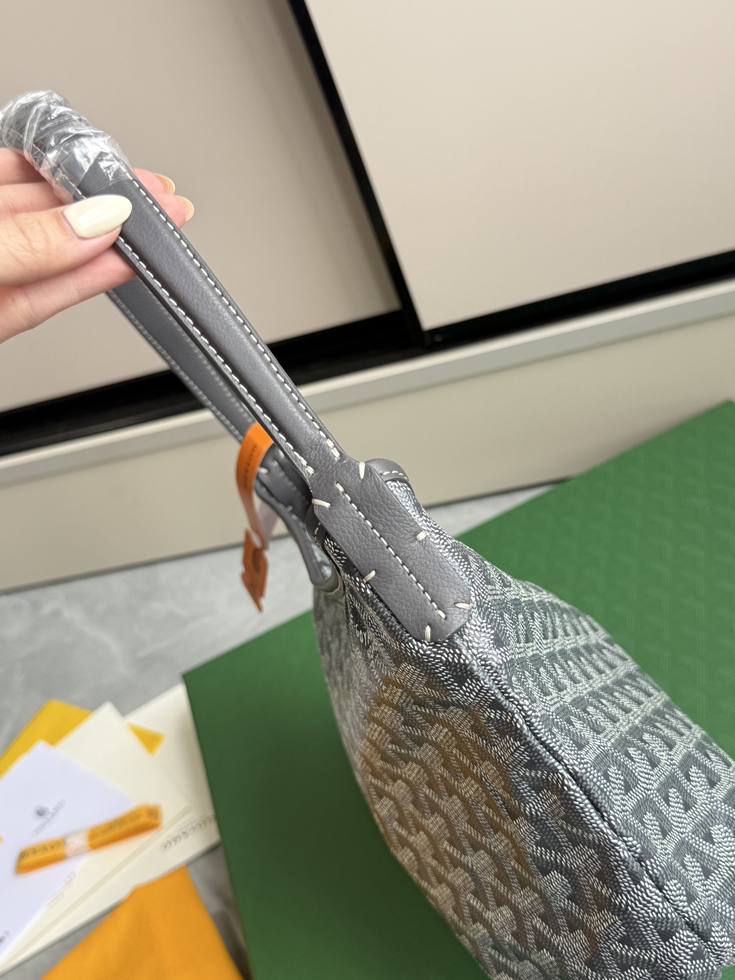 Goyard 升级版狗牙hobo迷你·灰色