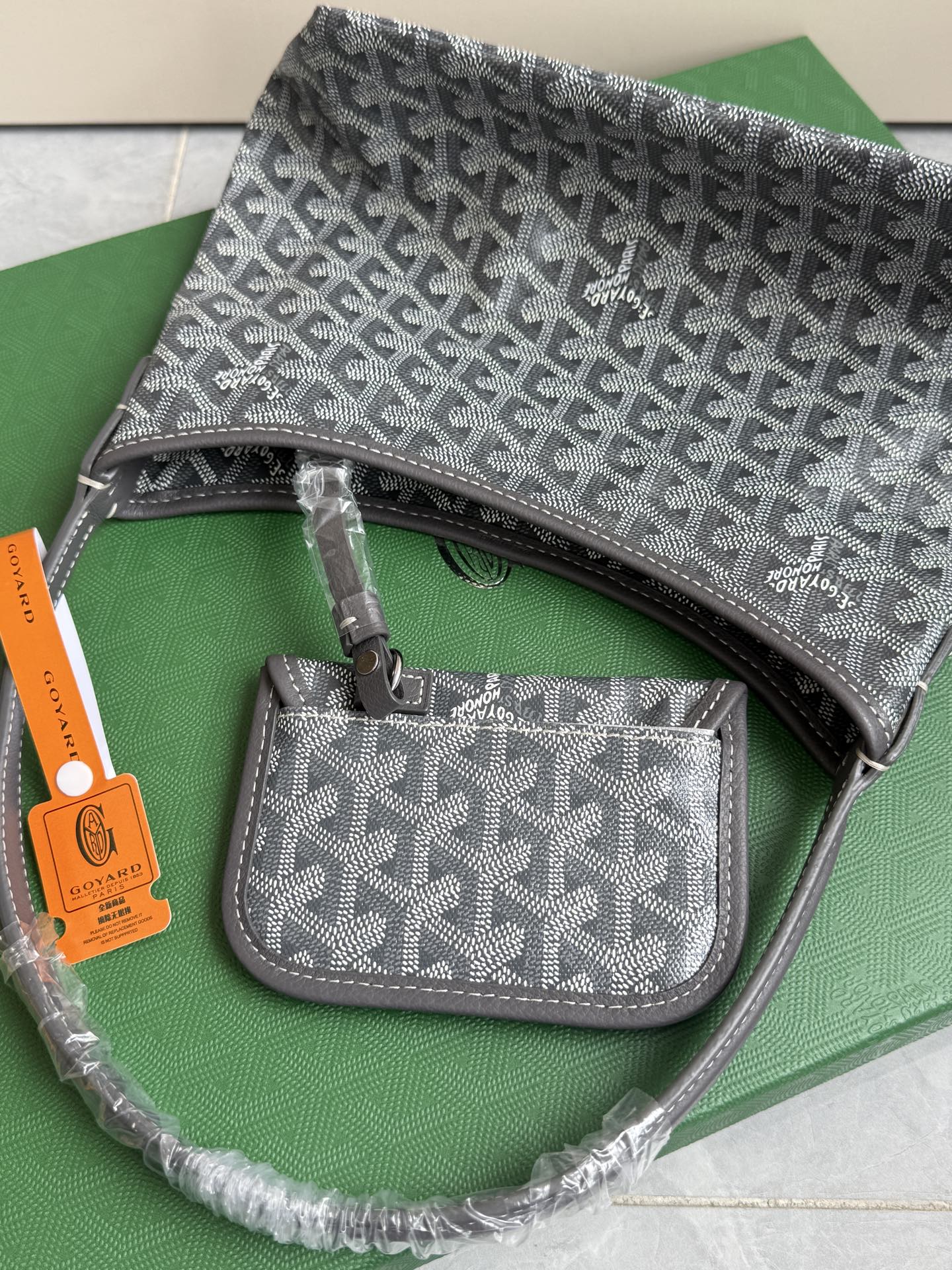 Goyard 升级版狗牙hobo迷你·灰色