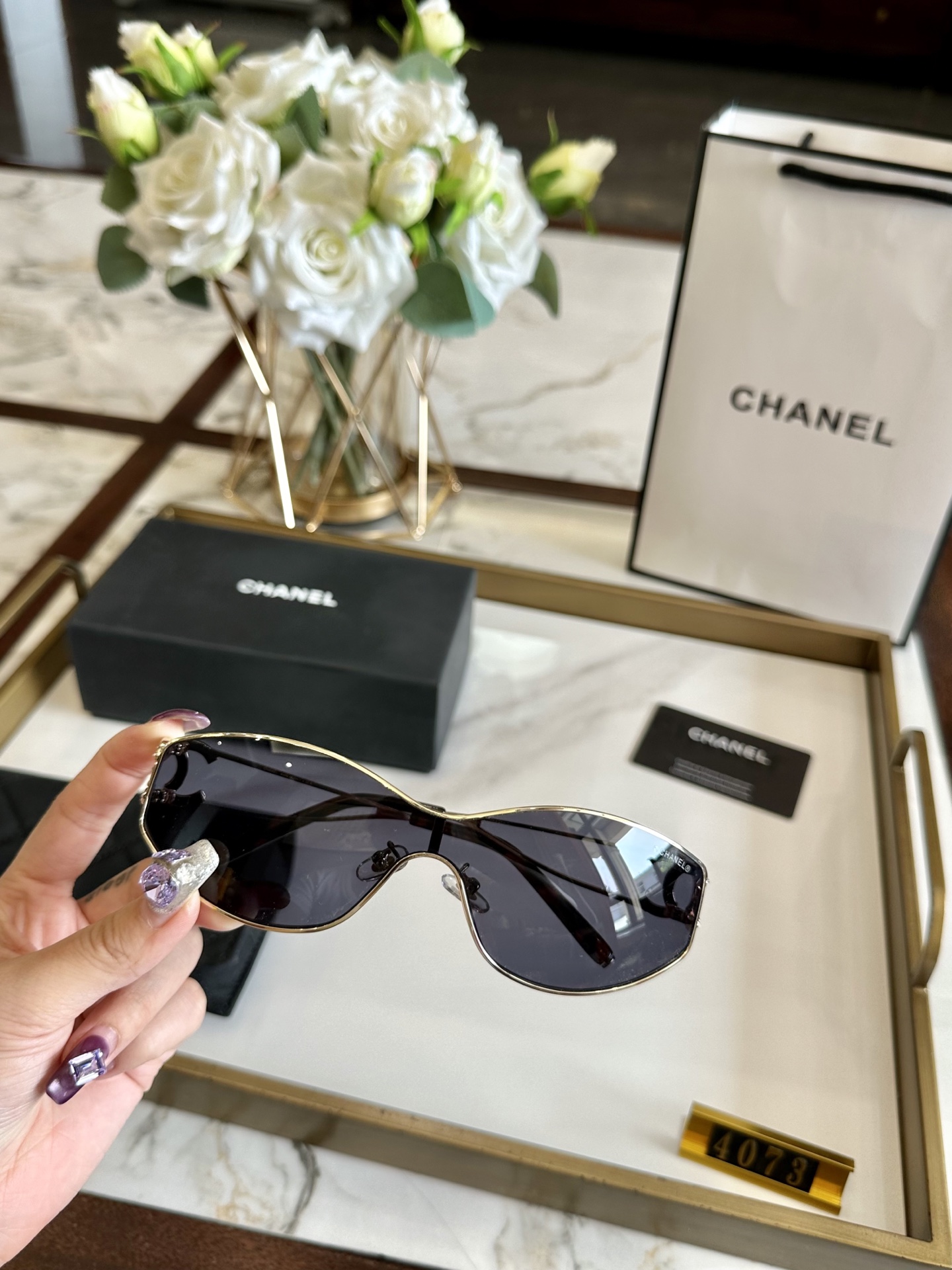 【J H】p98 Full Package At The Counter 25 Gift Bag 5 Chanel’s Popular Glasses Have Arrived. The Model Is Purchased And Is Matched At The Counter. Full Of Details And Excellent Quality. Material: Plate, High-definition Lenses. The Most Popular Style At The Moment, A Must-have Item For Fashionistas, Ready Stock In The Store, 4073