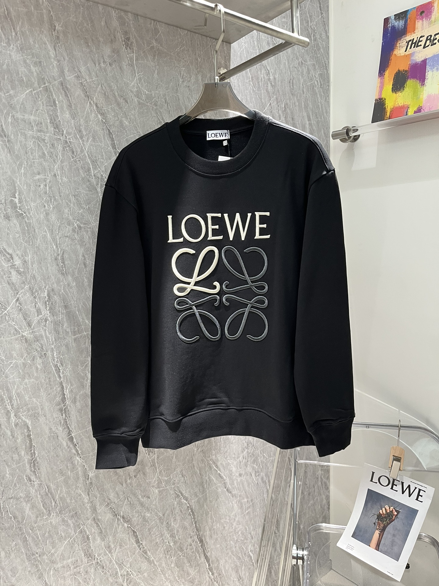 LOEWE/罗意威2024秋季经典款卫衣！经典拼色Anagram刺绣棉质短袖T恤采用24支特纺紧密棉面料