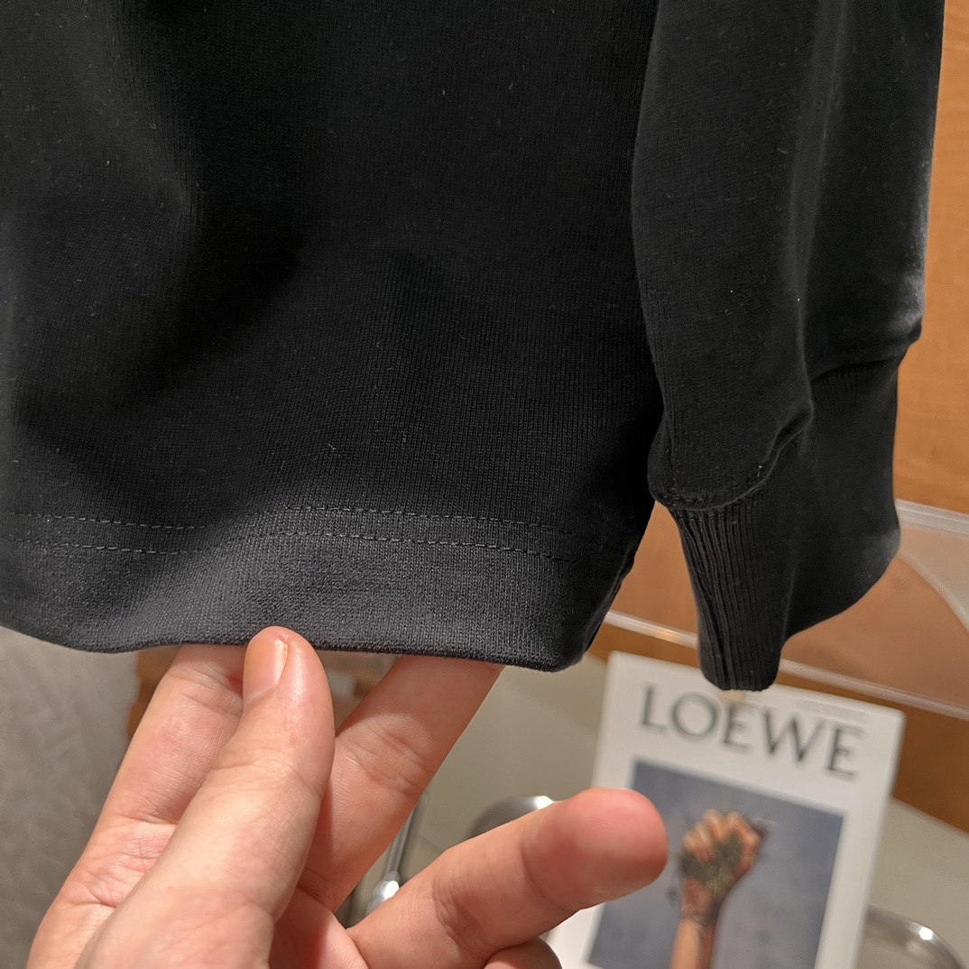 -Loewe2024秋季新品卫衣！胸前菱形格小刺绣绣花卫衣420G纯棉毛圈卫衣舒服不变形是卫衣里面的YY