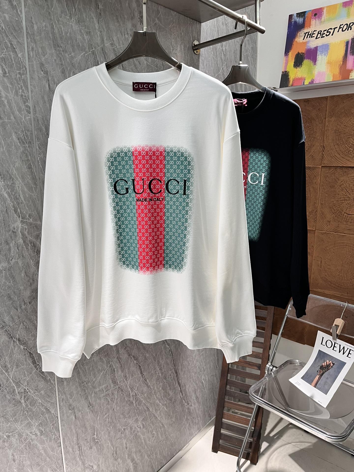 GUCCI2024秋季新品卫衣！经典蛇纹渐变圆领卫衣胸前经典蛇纹标识logo点缀细节无法挑剔极具档次感与