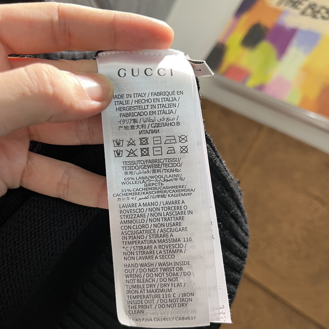 GUCCI24ss秋季新品羊毛毛衣！G家双G袖标提花粗针横条撞色设计50%羊毛含量超级保暖！青春时尚风格