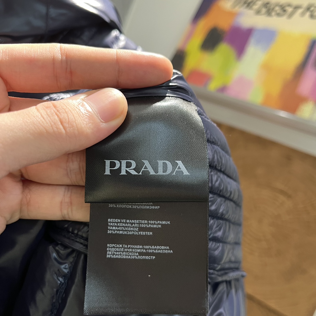 PRADA2024SS新品休闲百搭连帽保暖简约羽绒服欧洲贸易渠道意大利海外仓直发海外精品限定销售PRAD