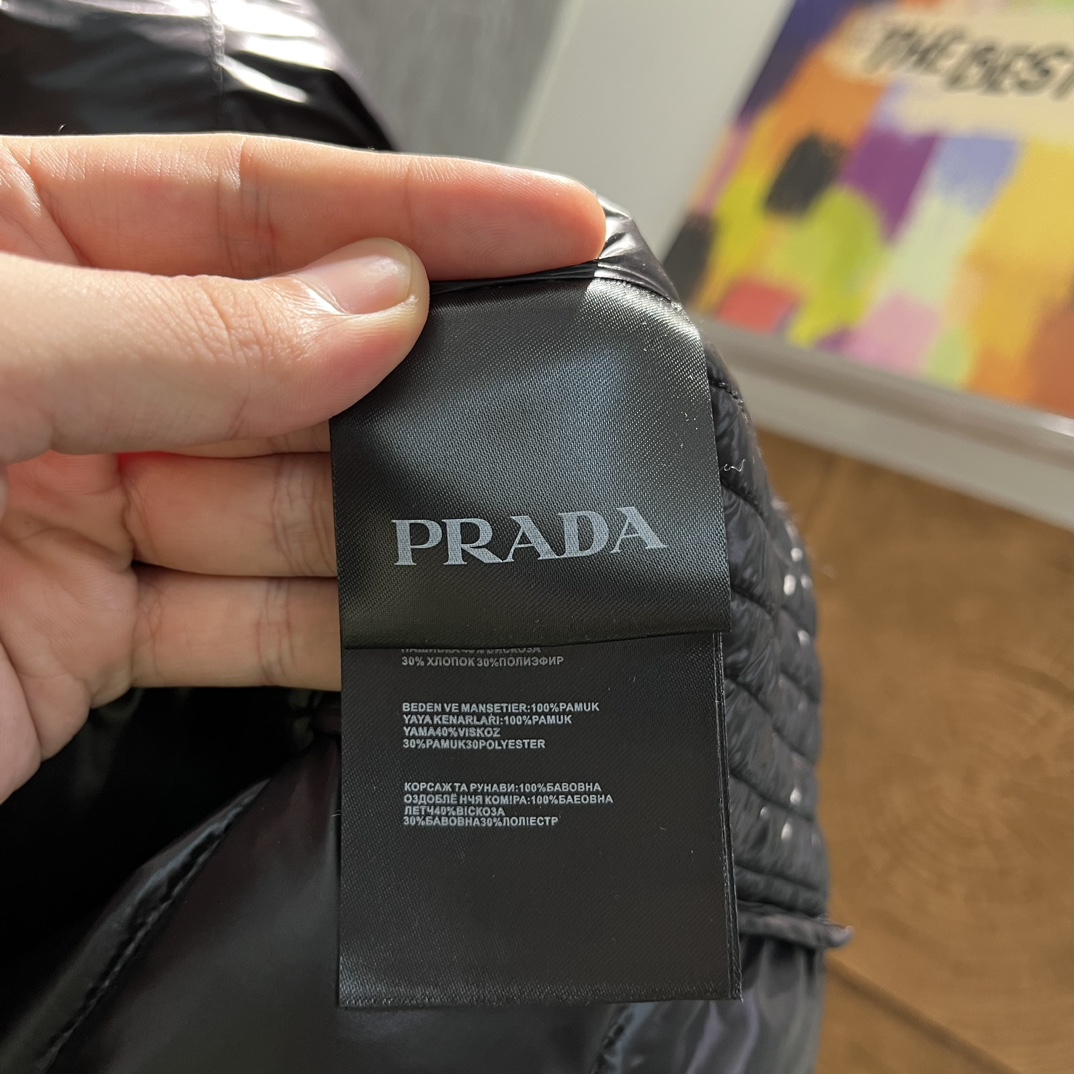 PRADA2024SS新品休闲百搭连帽保暖简约羽绒服欧洲贸易渠道意大利海外仓直发海外精品限定销售PRAD