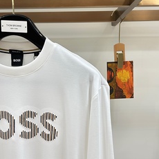 Boss独家专供8新款原单男士圆领长袖T恤高端定制 高版本 时尚百搭爆款,原版进口莫代尔面料 胸前logo图案设计 手感 Boss独家专供8新款原单男士圆领长袖T恤高端定制 高版本 时尚百搭爆款,原版进口莫代尔面料 胸前logo图案设计 手感