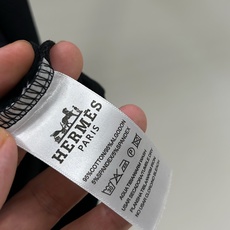 Hermes爱马仕独家专供8新款原单男士圆领长袖T恤高端定制 高版本 时尚百搭爆款,原版进口莫代尔面料 胸前logo图案 Hermes爱马仕独家专供8新款原单男士圆领长袖T恤高端定制 高版本 时尚百搭爆款,原版进口莫代尔面料 胸前logo图案