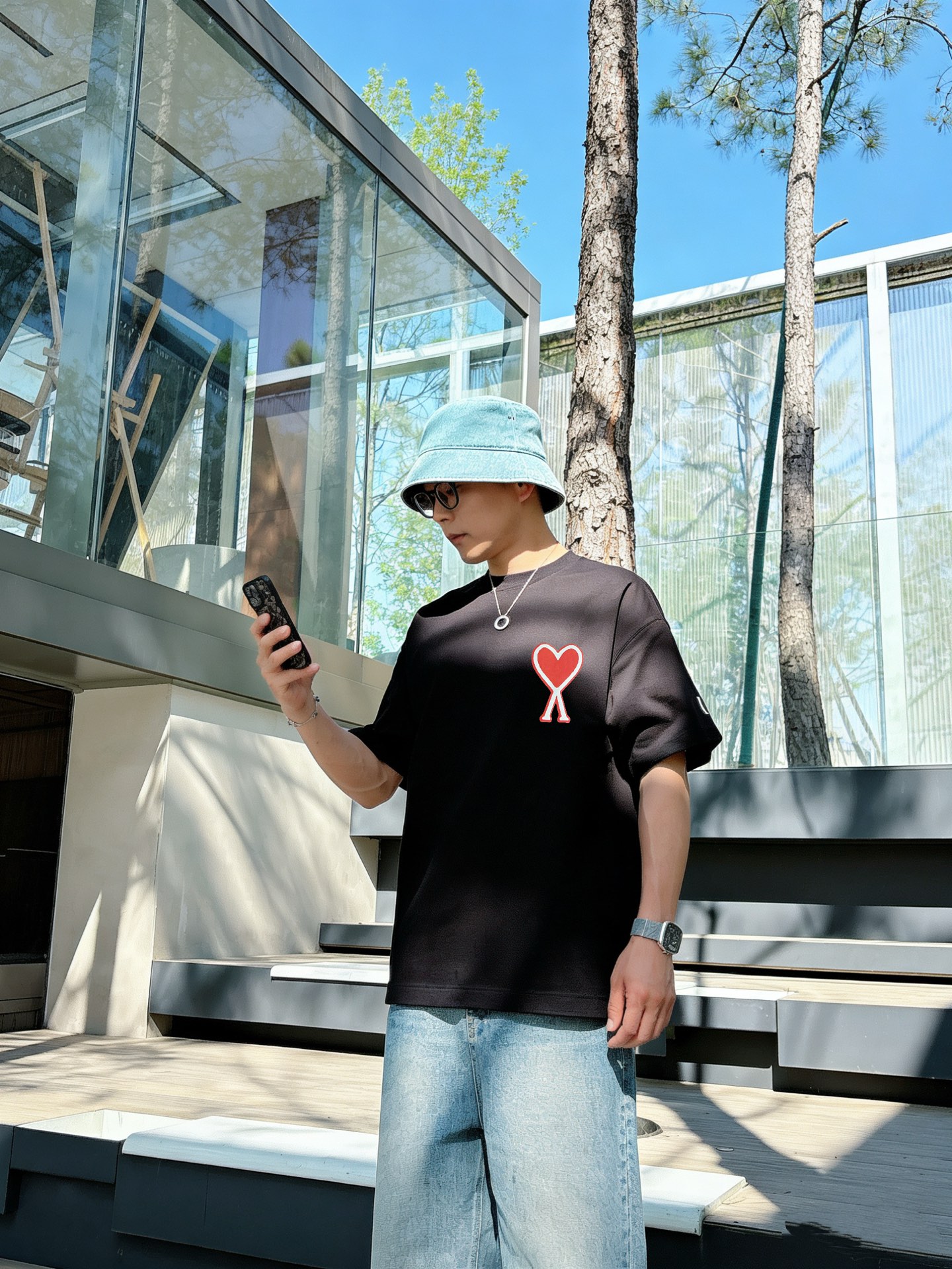 Ami家   春夏新款首发专柜最新款短袖圆领T恤 高端订制 设计前卫时尚！品牌logo重工艺设计 高端定
