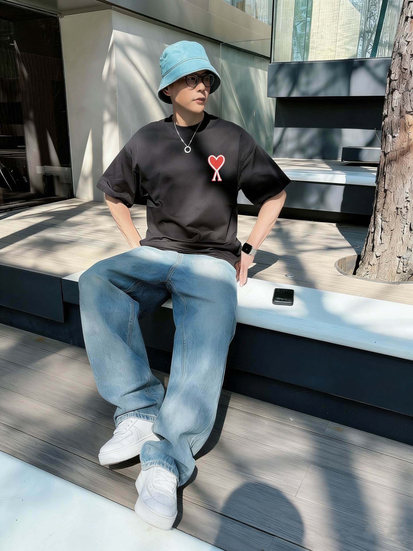 Ami家   春夏新款首发专柜最新款短袖圆领T恤 高端订制 设计前卫时尚！品牌logo重工艺设计 高端定