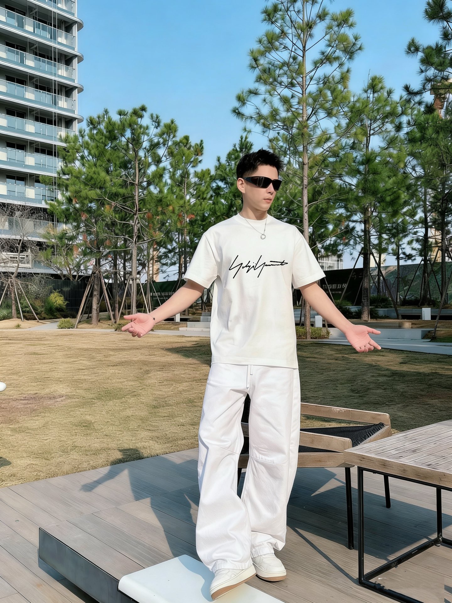 Y3家   春夏新款首发专柜最新款短袖圆领T恤 高端订制 设计前卫时尚！品牌logo重工艺设计 高端定制