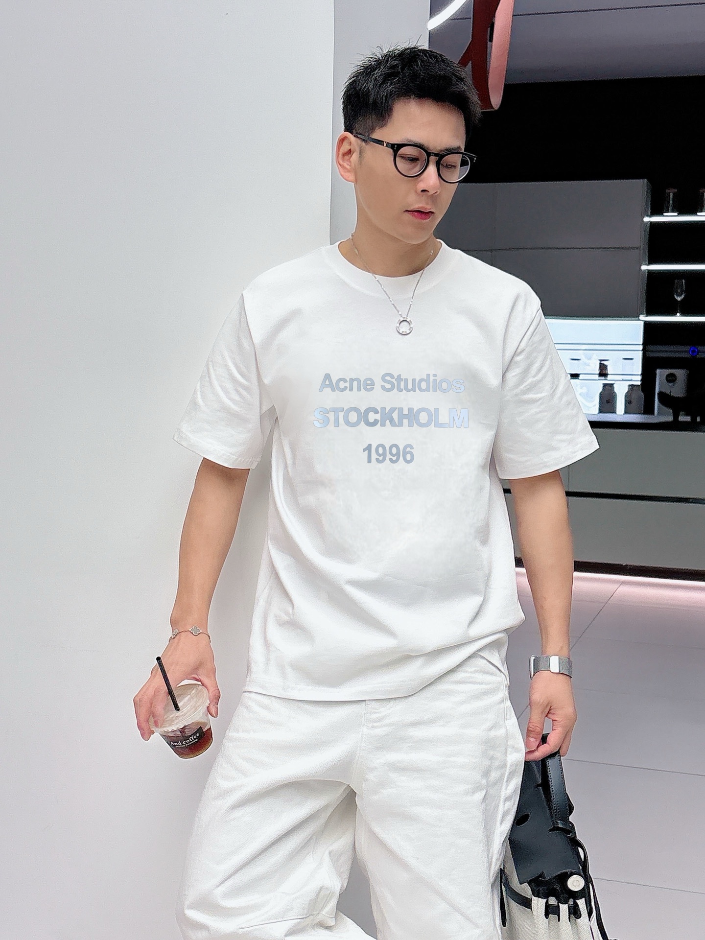 AC家   春夏新款首发专柜最新款短袖圆领T恤 高端订制 设计前卫时尚！品牌logo重工艺设计 高端定制