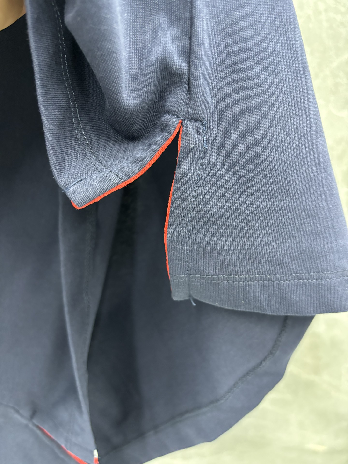 TB  螺纹四杠拼接polo衫短袖 哈嗦缝线，面料40支精品纯棉210克   纯棉螺纹
颜色  白  浅灰  藏青 黑   0375
码数012345     120