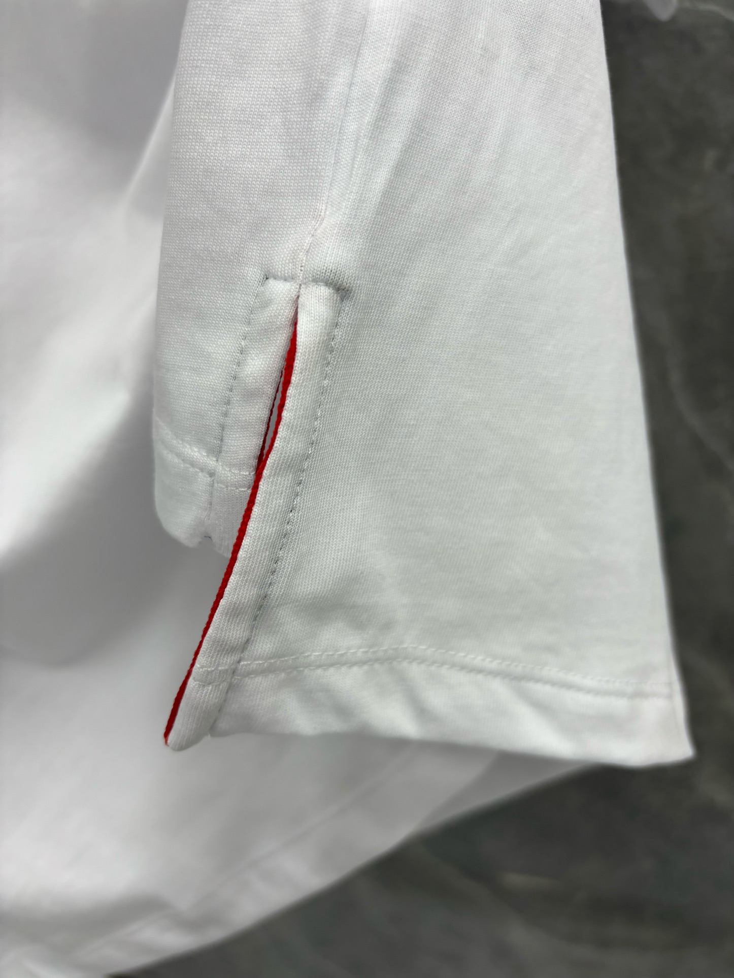 TB  螺纹四杠拼接polo衫短袖 哈嗦缝线，面料40支精品纯棉210克   纯棉螺纹
颜色  白  浅灰  藏青 黑   0375
码数012345     120