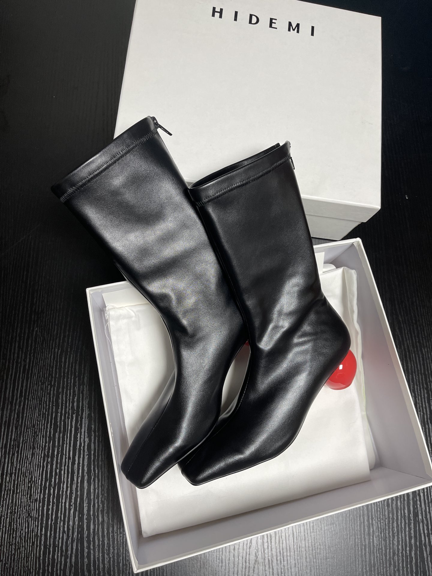 Summary: New Chromosomal Shapes and Skinny Boots for Autumn/Winter Fashion - 图片 4