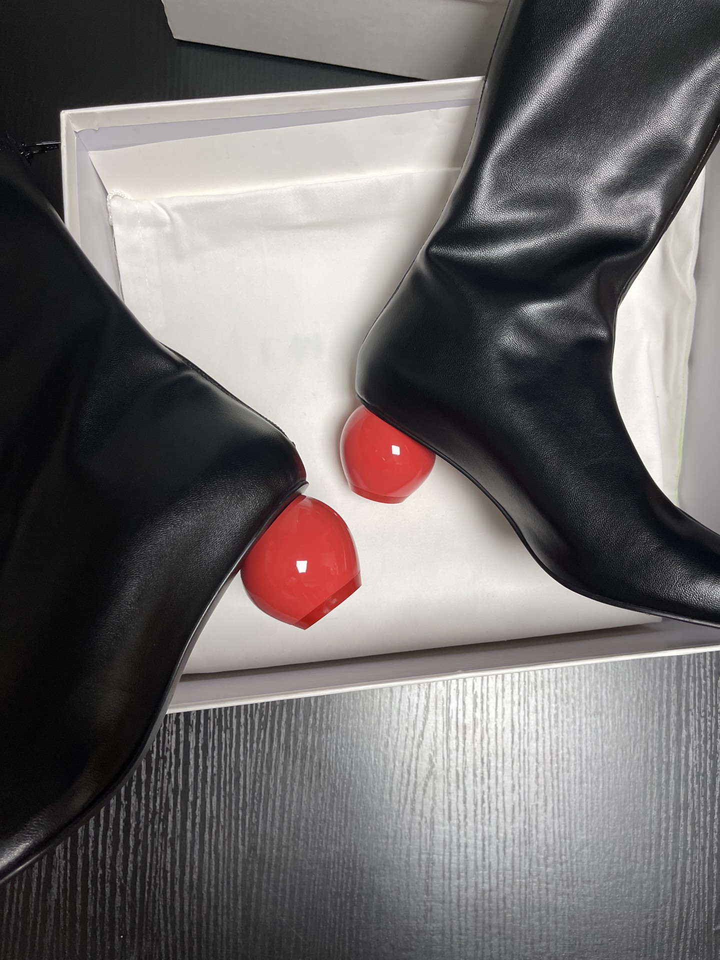 Summary: New Chromosomal Shapes and Skinny Boots for Autumn/Winter Fashion - 图片 8