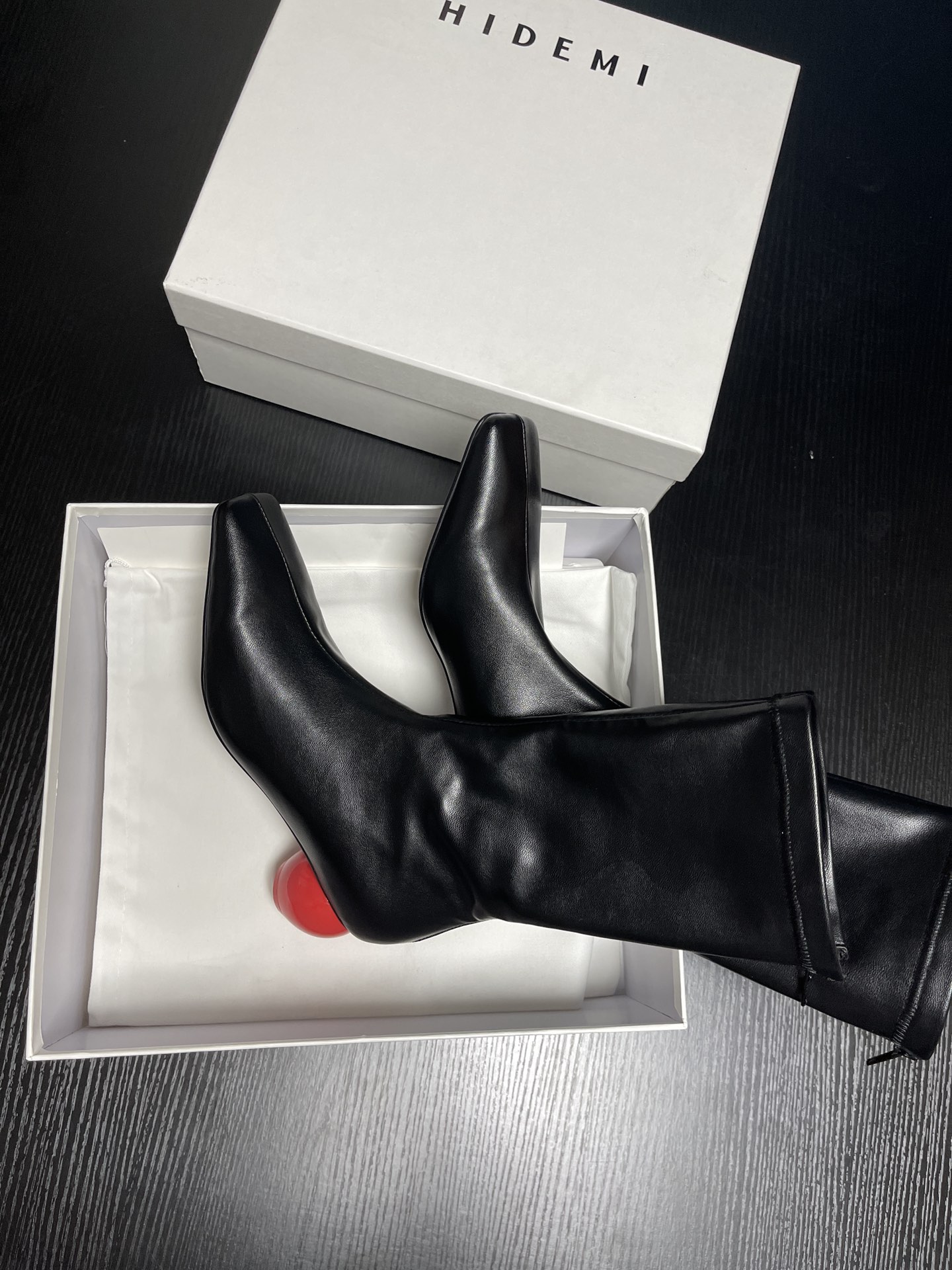 Summary: New Chromosomal Shapes and Skinny Boots for Autumn/Winter Fashion - 图片 2