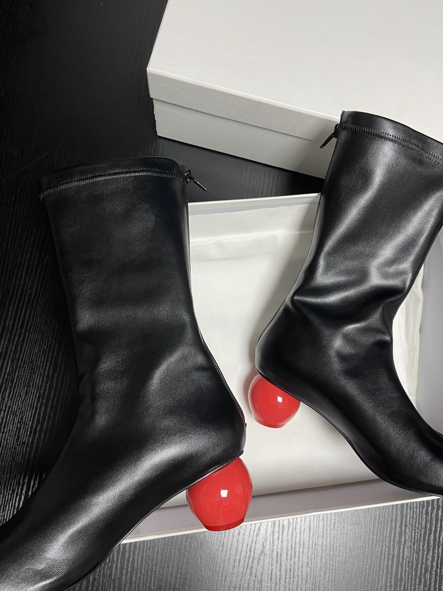 Summary: New Chromosomal Shapes and Skinny Boots for Autumn/Winter Fashion - 图片 6