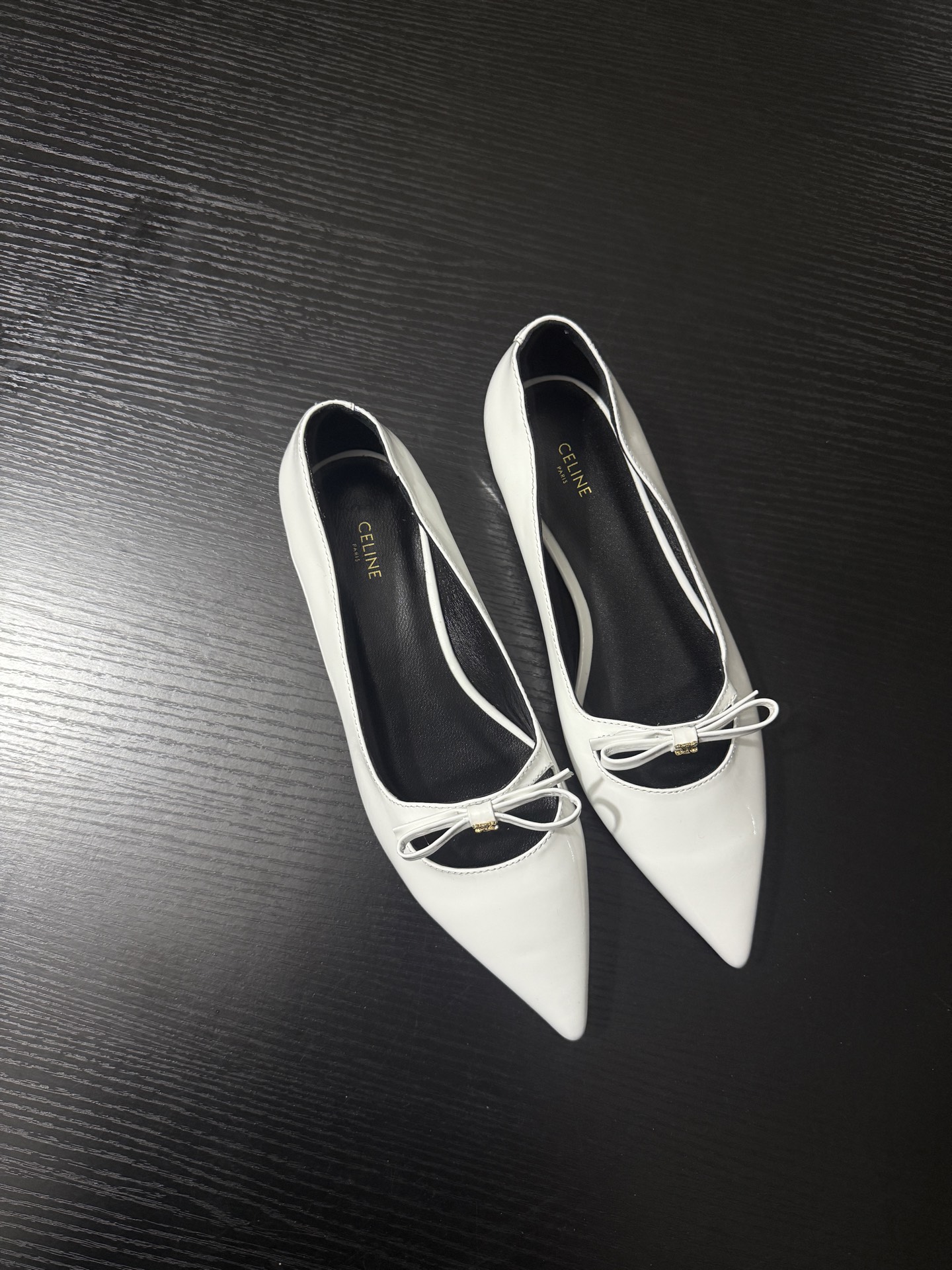 French-style Pointy Flats: Elegant and Luxurious Fashion Statement - 图片 2