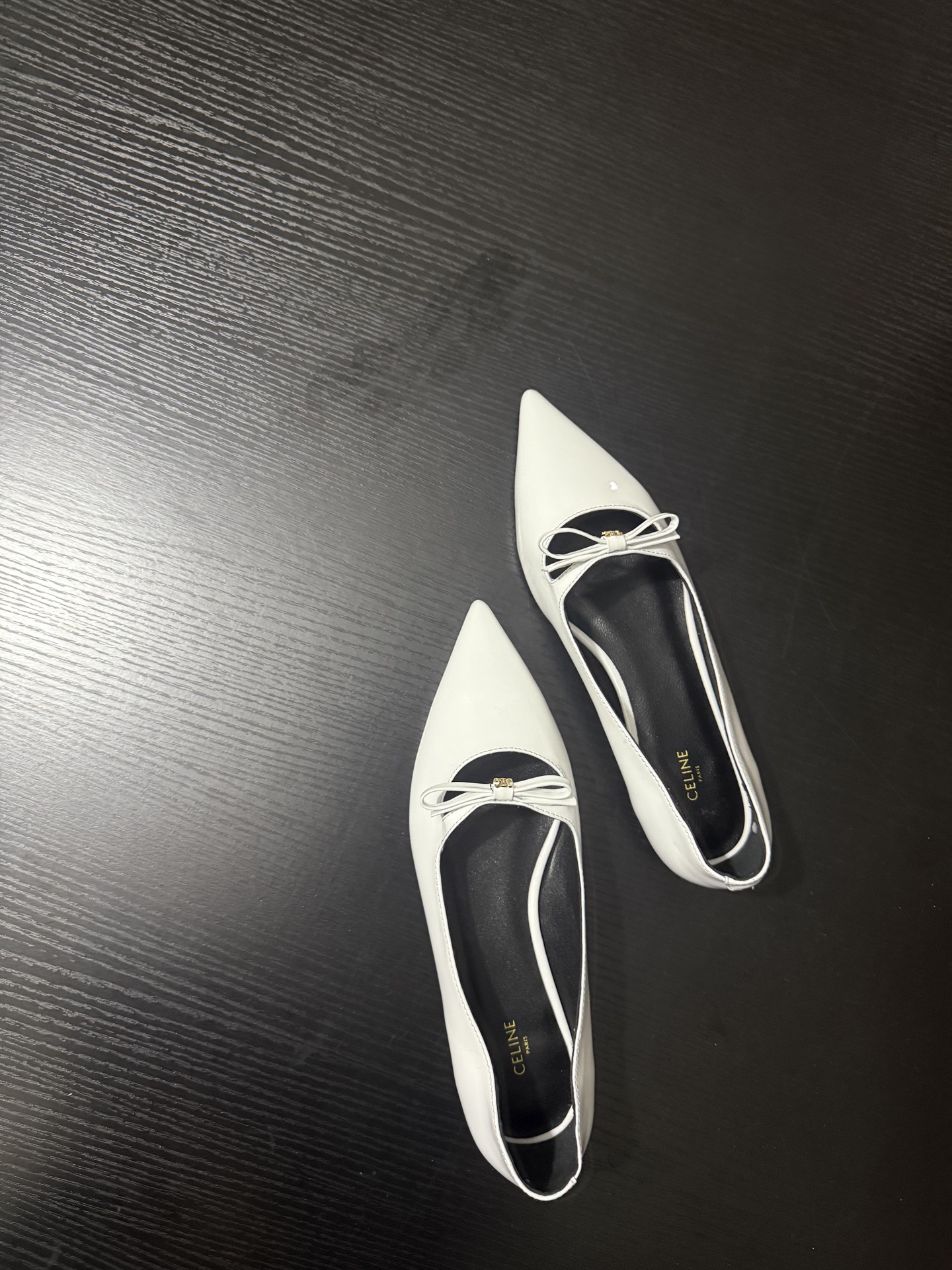 French-style Pointy Flats: Elegant and Luxurious Fashion Statement - 图片 5